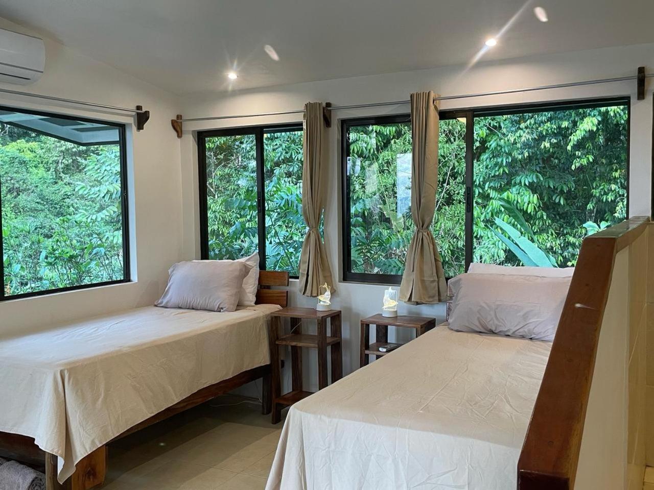 A Modern Dream House Pavones (Puntarenas)
