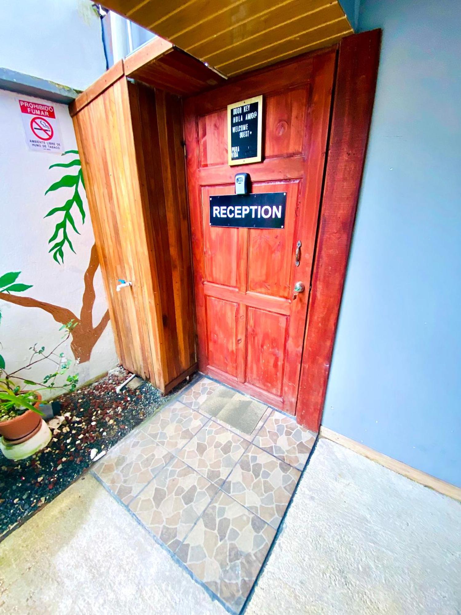 Gufo, Private Bed & Breakfast La Fortuna