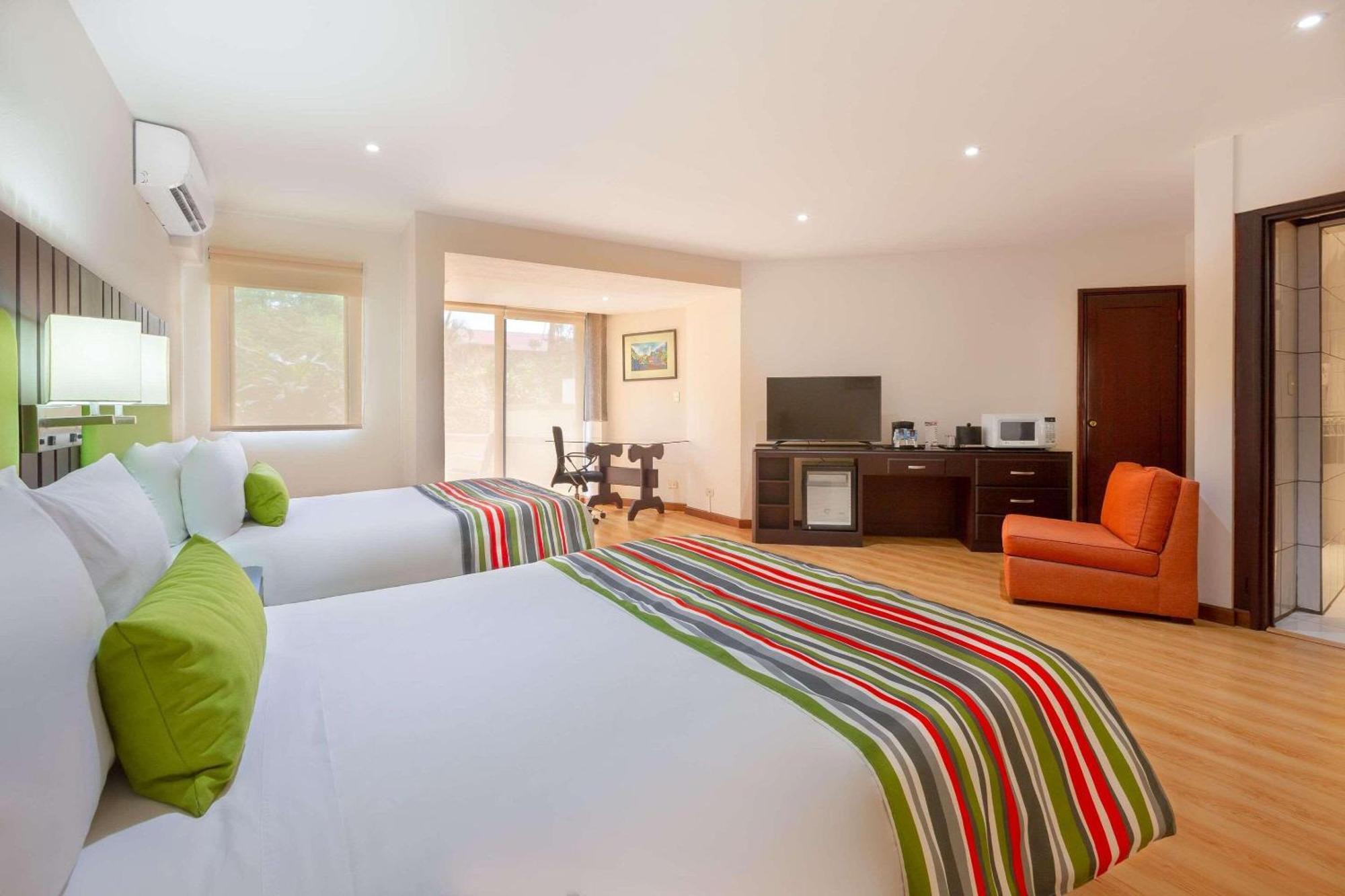 Country & By Radisson, Aeropuerto, Costa Rica 4*