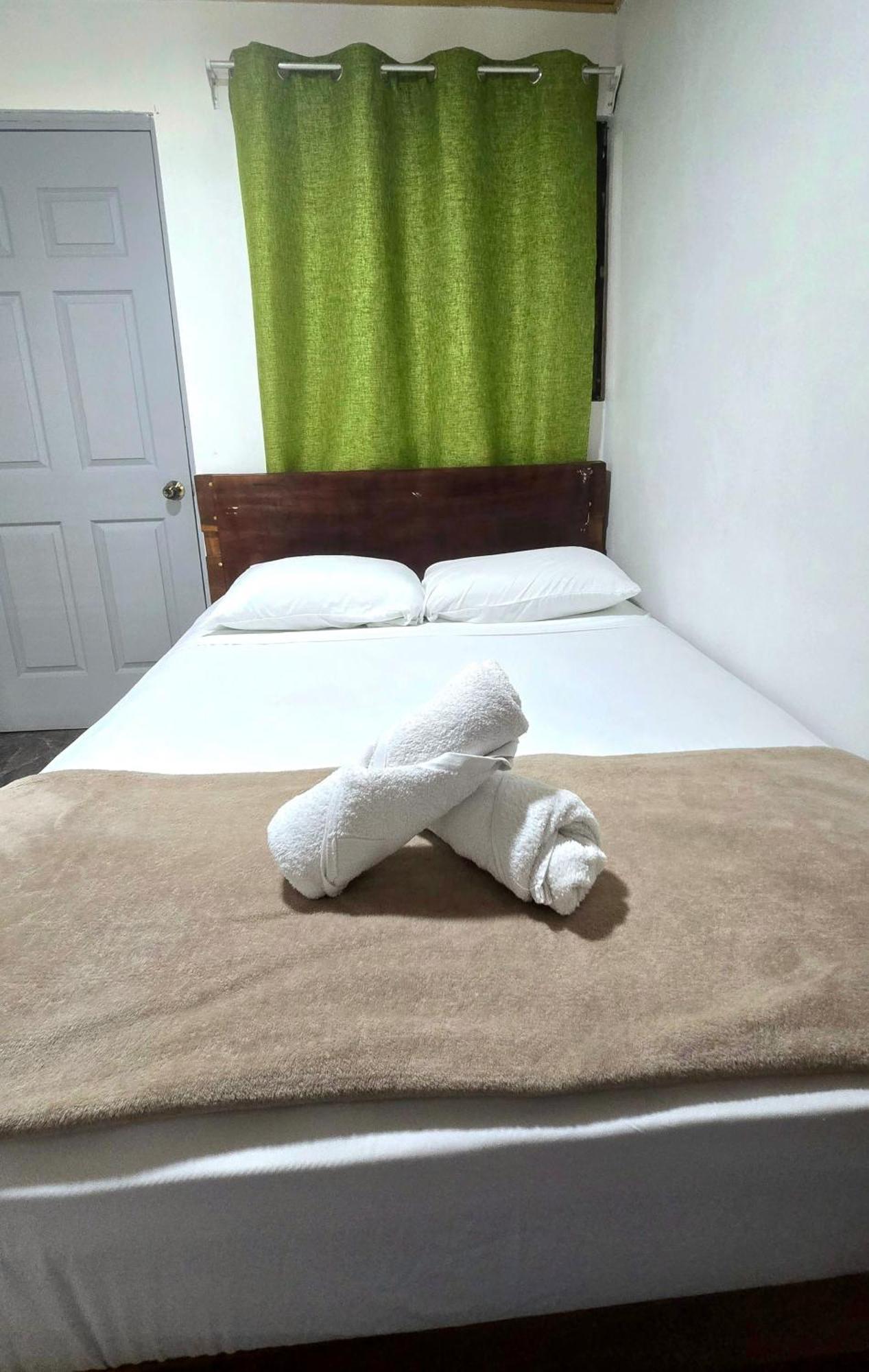 Cattleya - Monteverde, Costa Rica Hostel