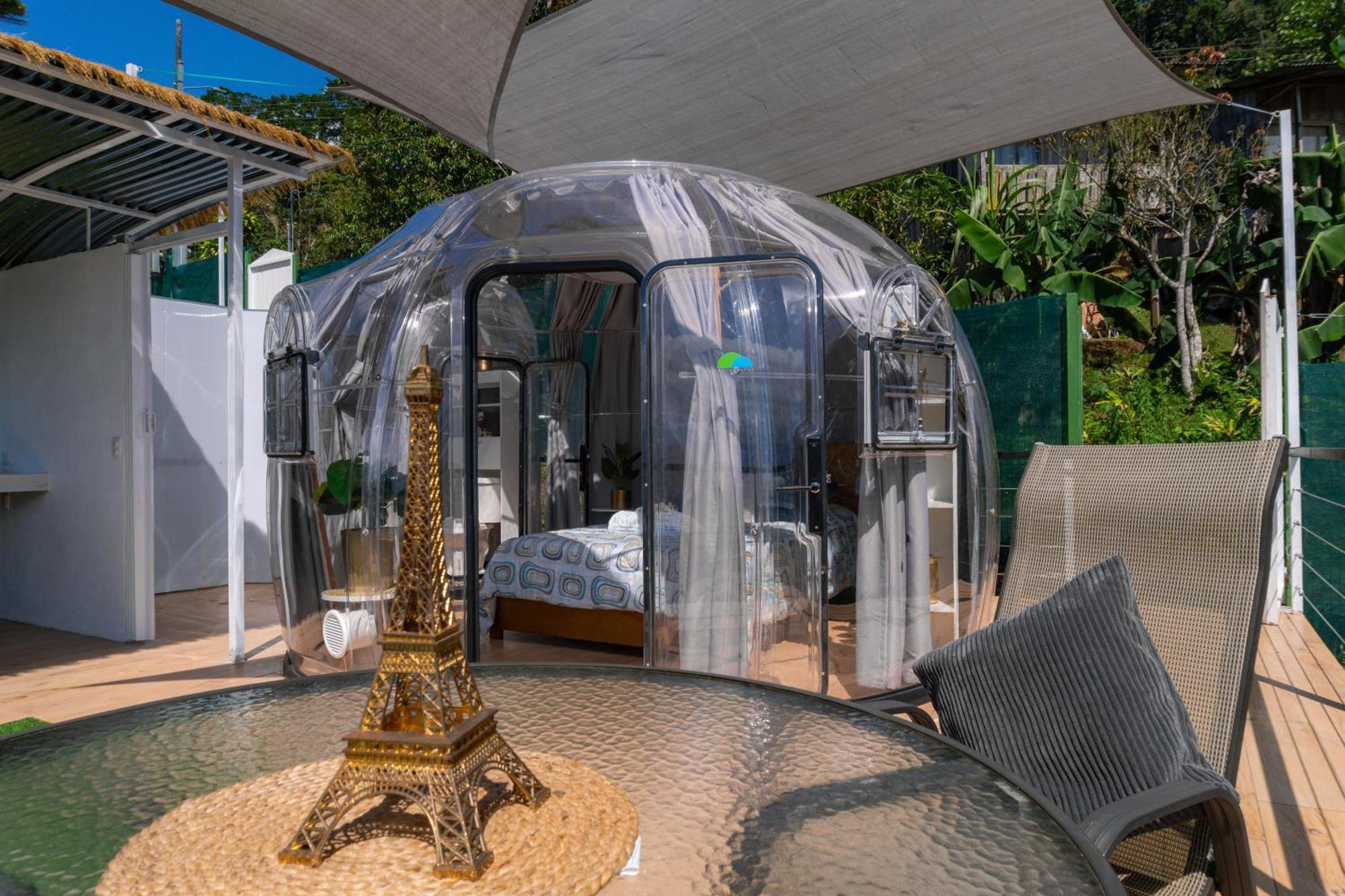 Capsule hotel Glamping Renacer Vistas Turrialba, Paris Turrialba