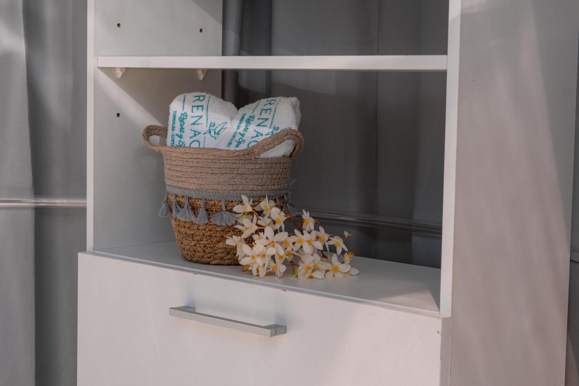 Glamping Renacer Vistas Turrialba, Paris