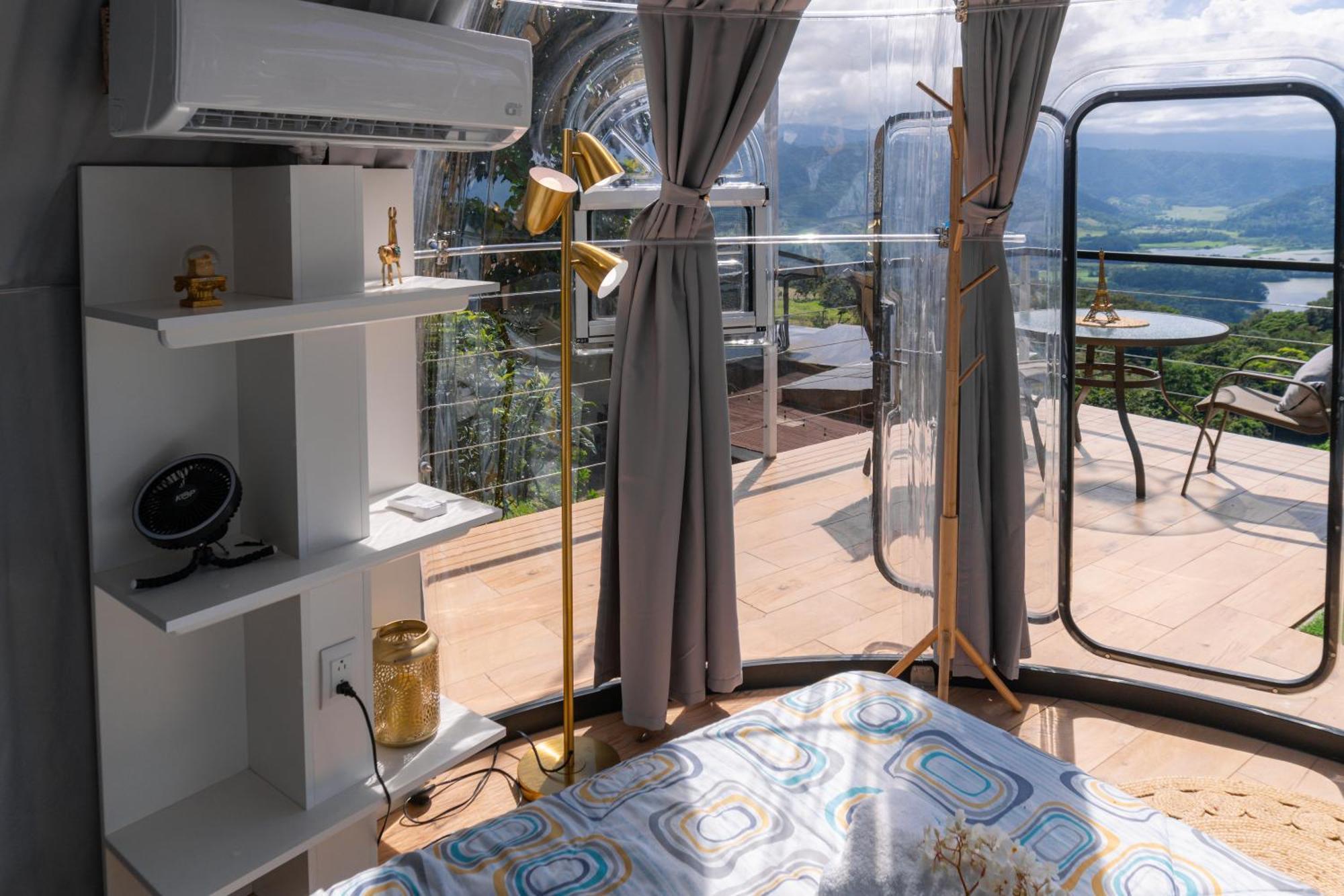 Glamping Renacer Vistas Turrialba, Paris *