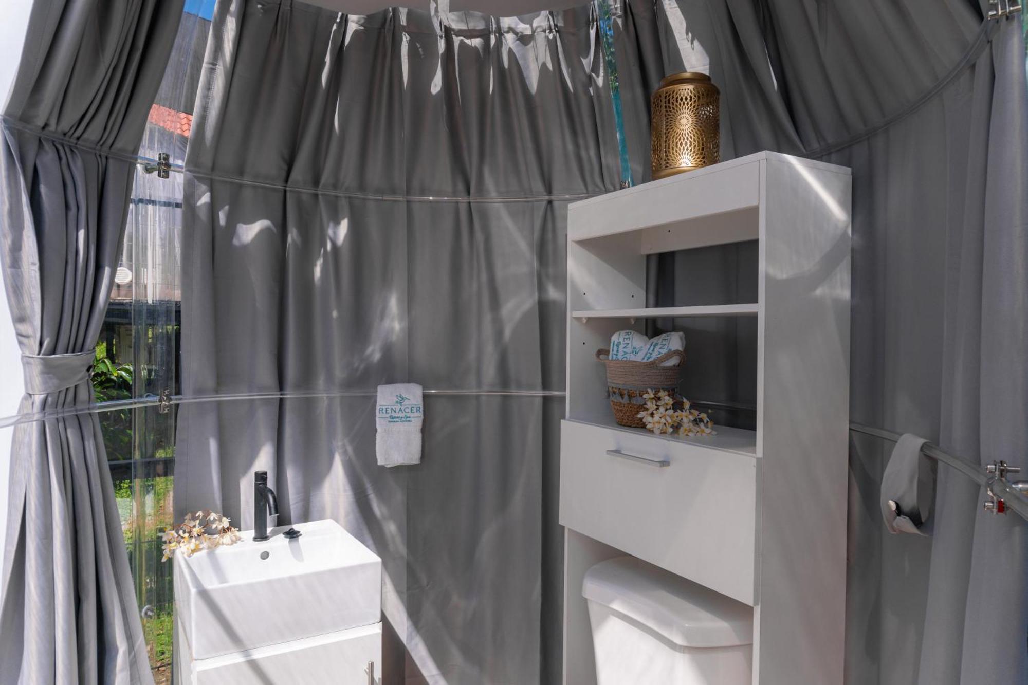 Glamping Renacer Vistas Turrialba, Paris Capsule hotel Turrialba