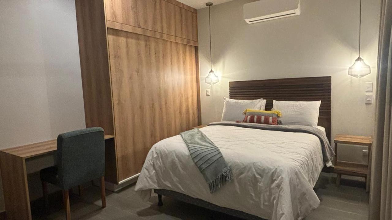 Apartment Beach, Prime Location, Fantastic Watersalt Pool & Cold Plunge, Family & Friends