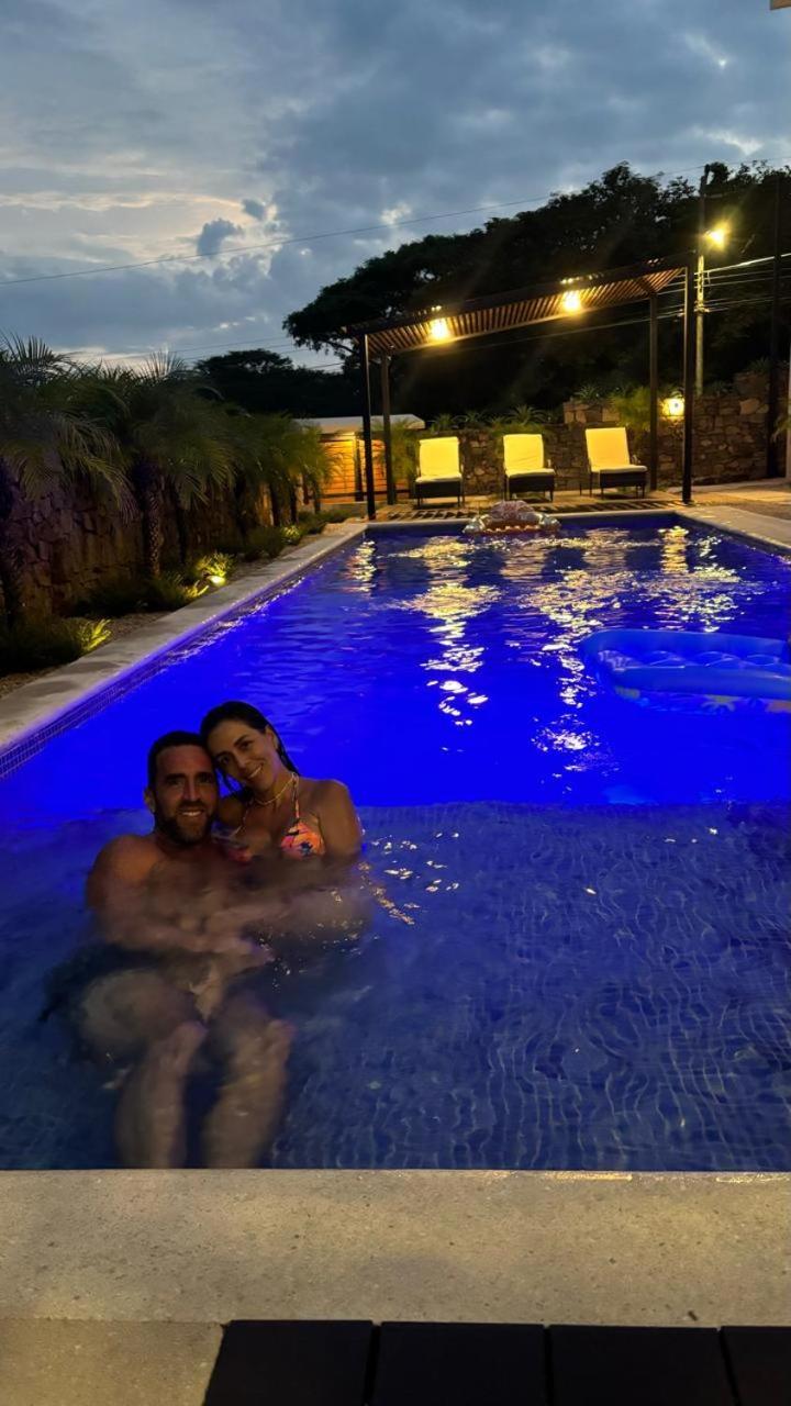 Apartment Beach, Prime Location, Fantastic Watersalt Pool & Cold Plunge, Family & Friends *