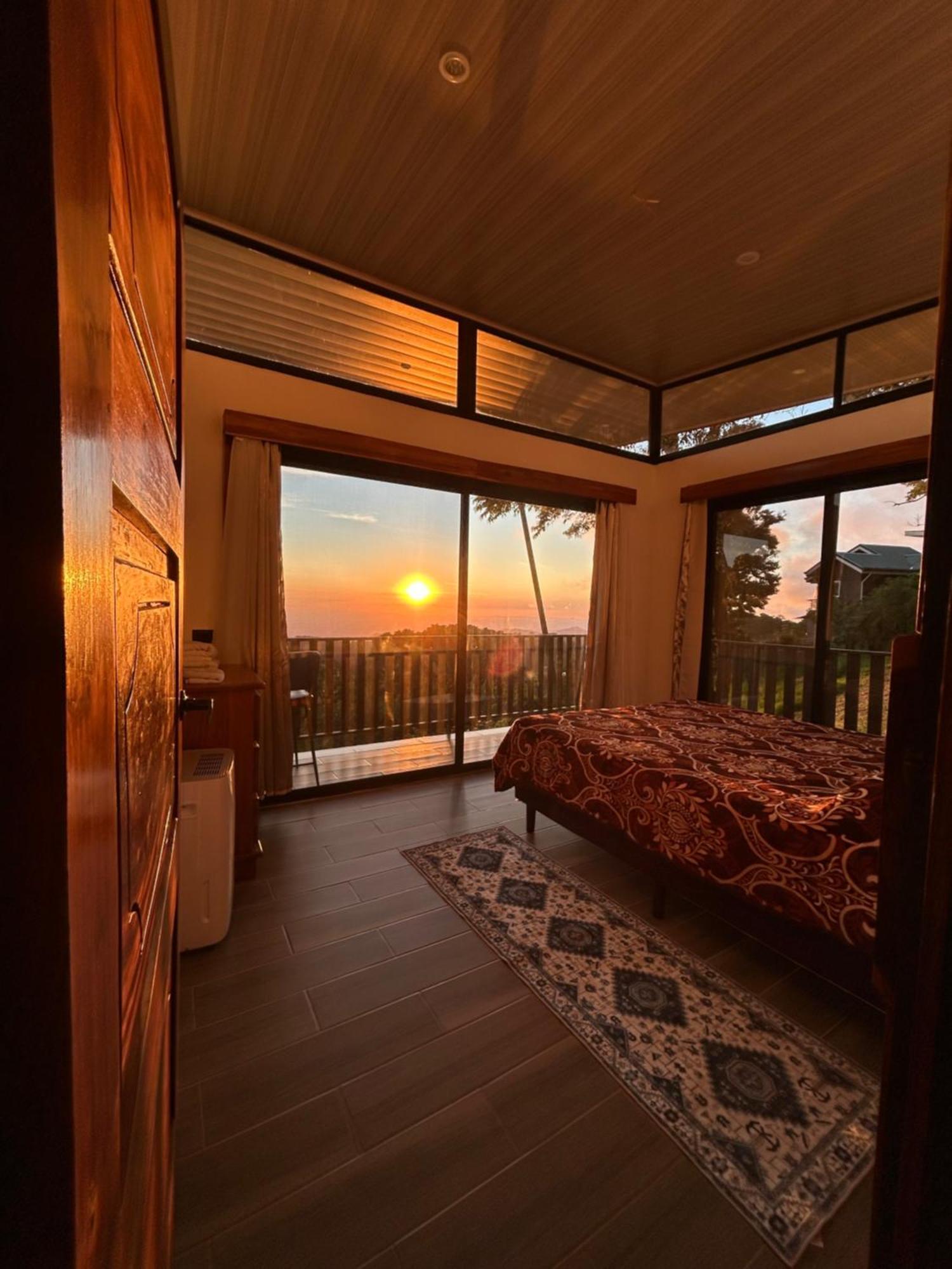 Athila Ecolove Monteverde