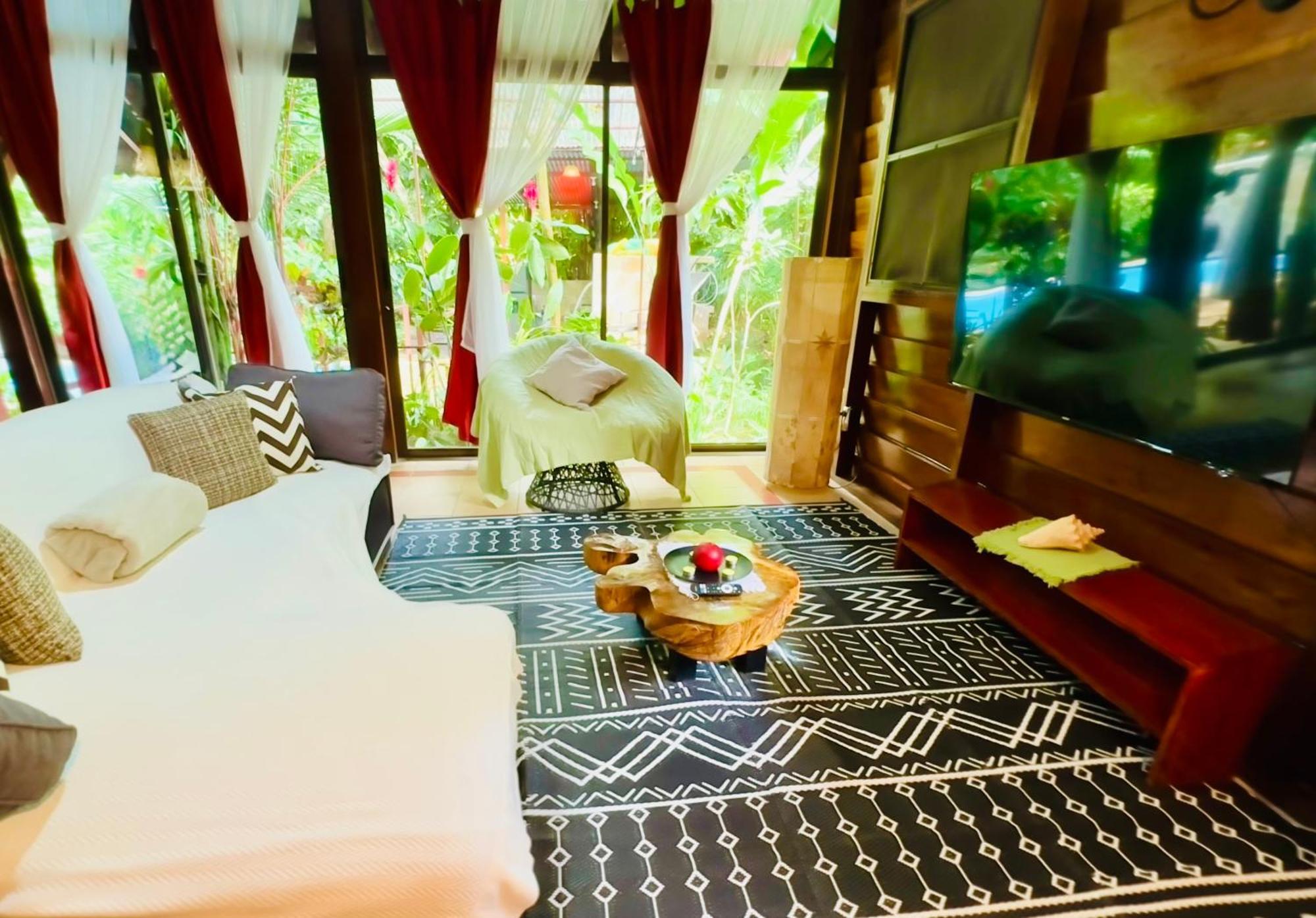Private Villa, Pool, Hot Jacuzzi In Puerto Viejo * Cocles