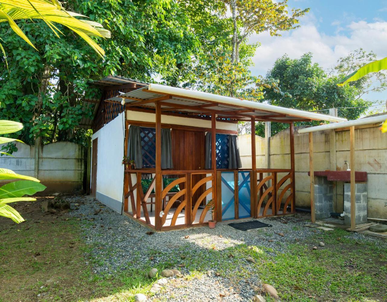 Aparthotel La Casita Cozy Beachfront With Shared Pool Access *