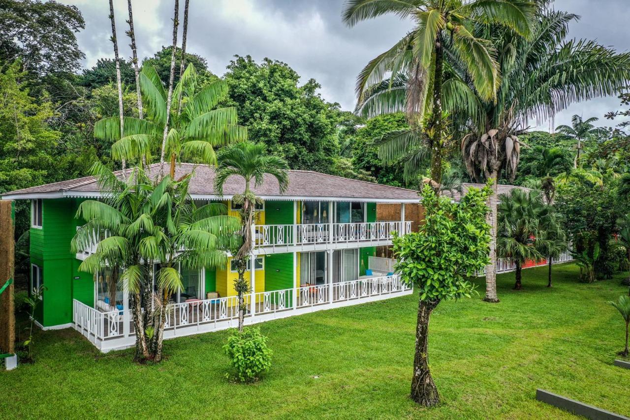 Lodge Tortuga & Gardens By Boeena