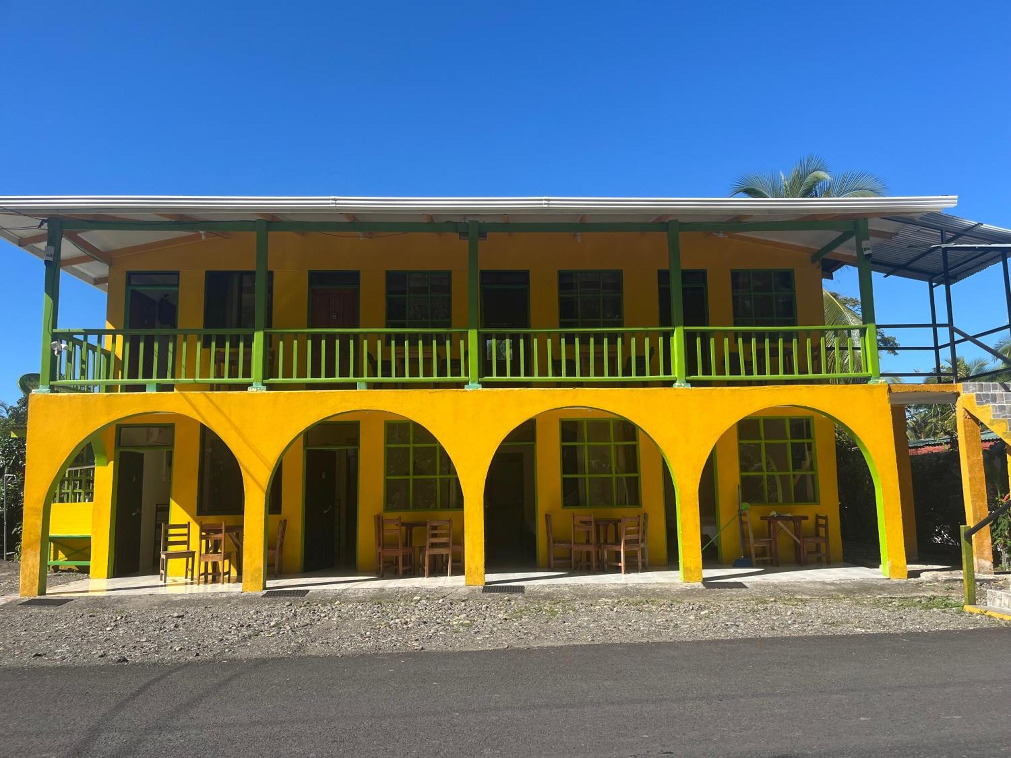 Guest house Cabinas Caribe *