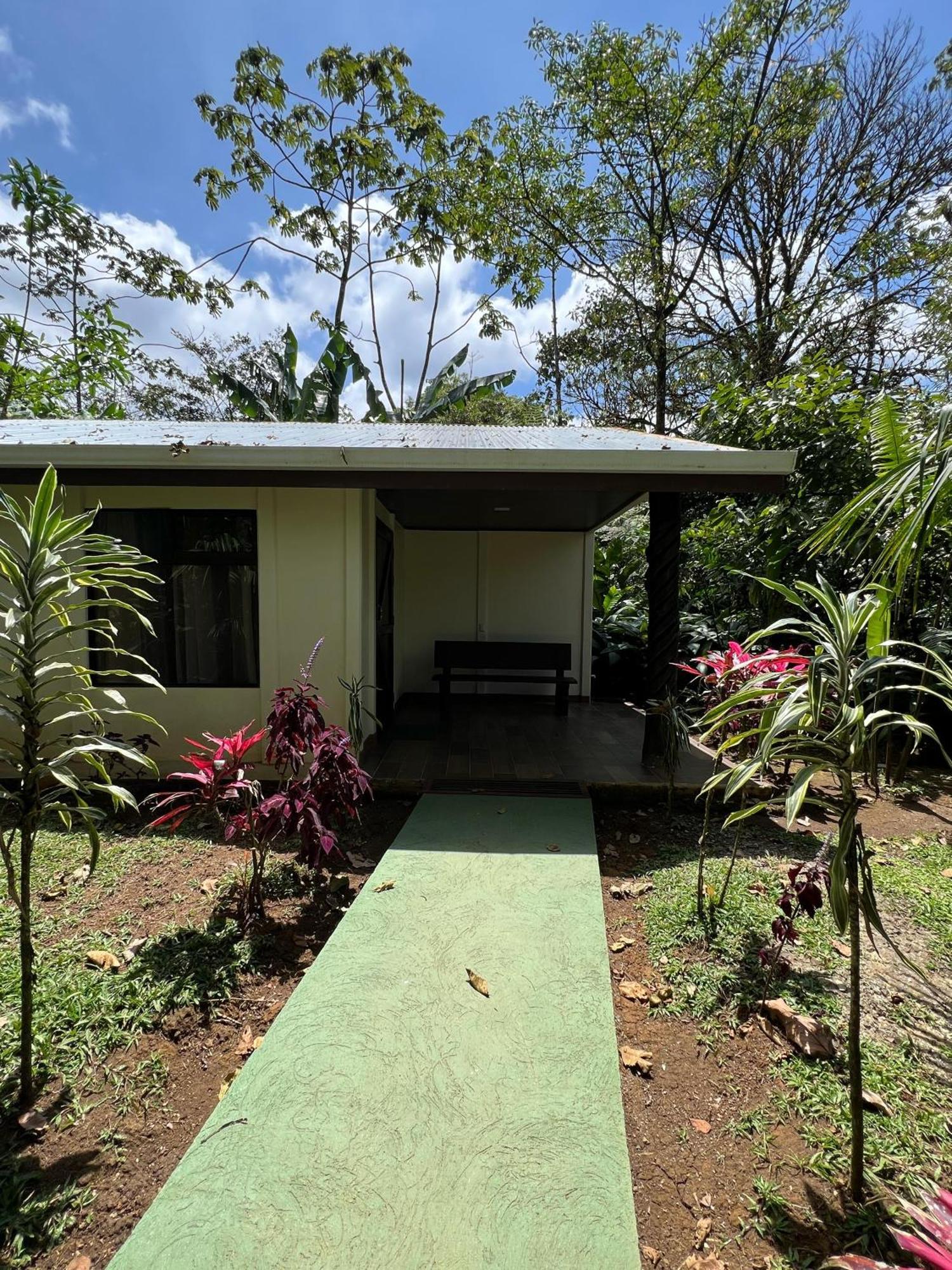 Catarata Rio Celeste Hotel Bijagua