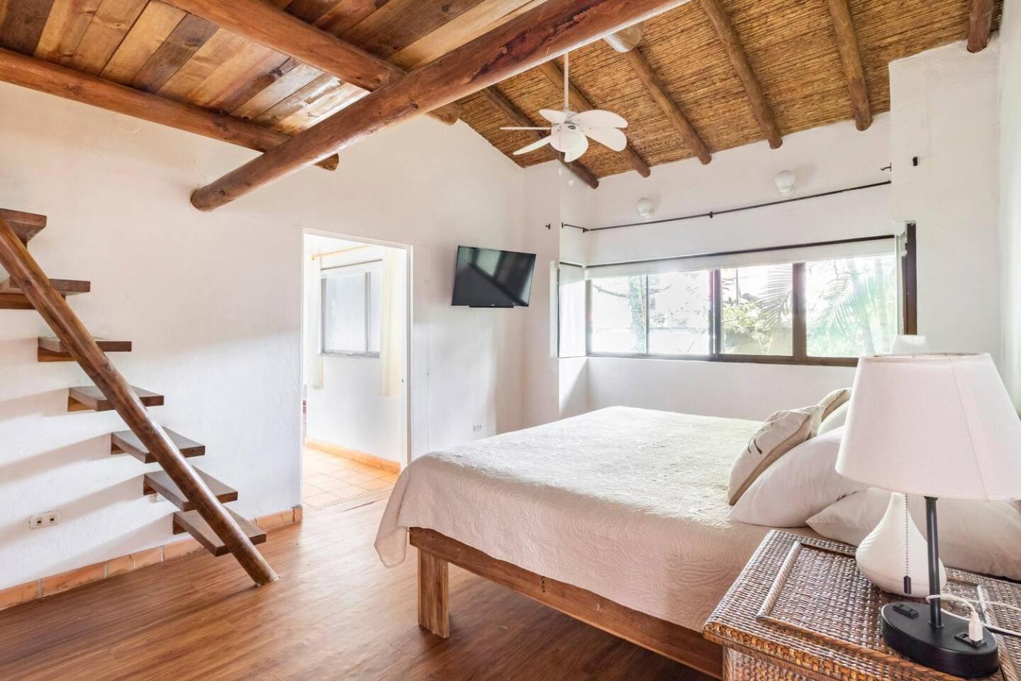 Hotel Dreamcatcher By The Beach