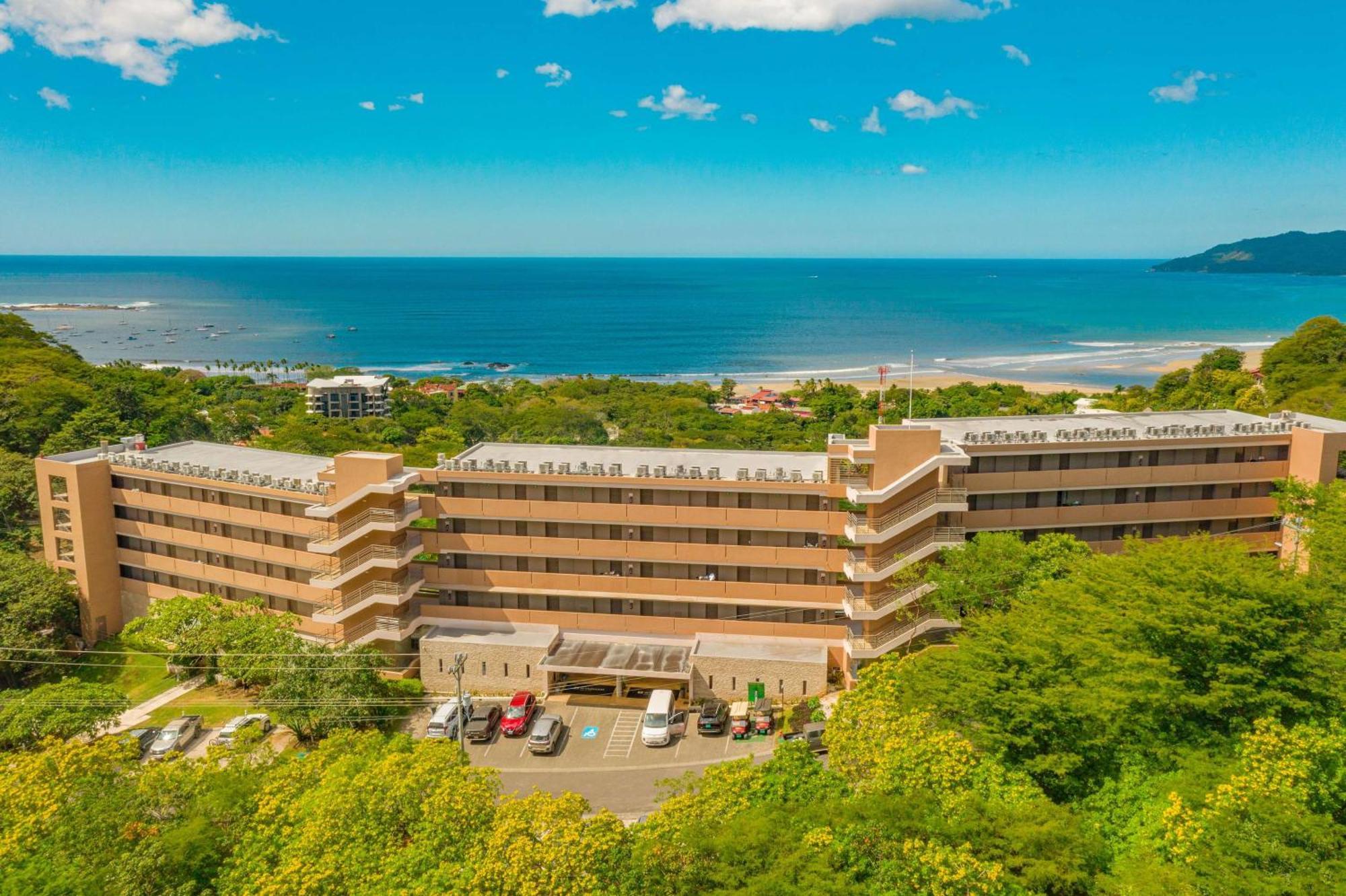 Wyndham Hotel 4*