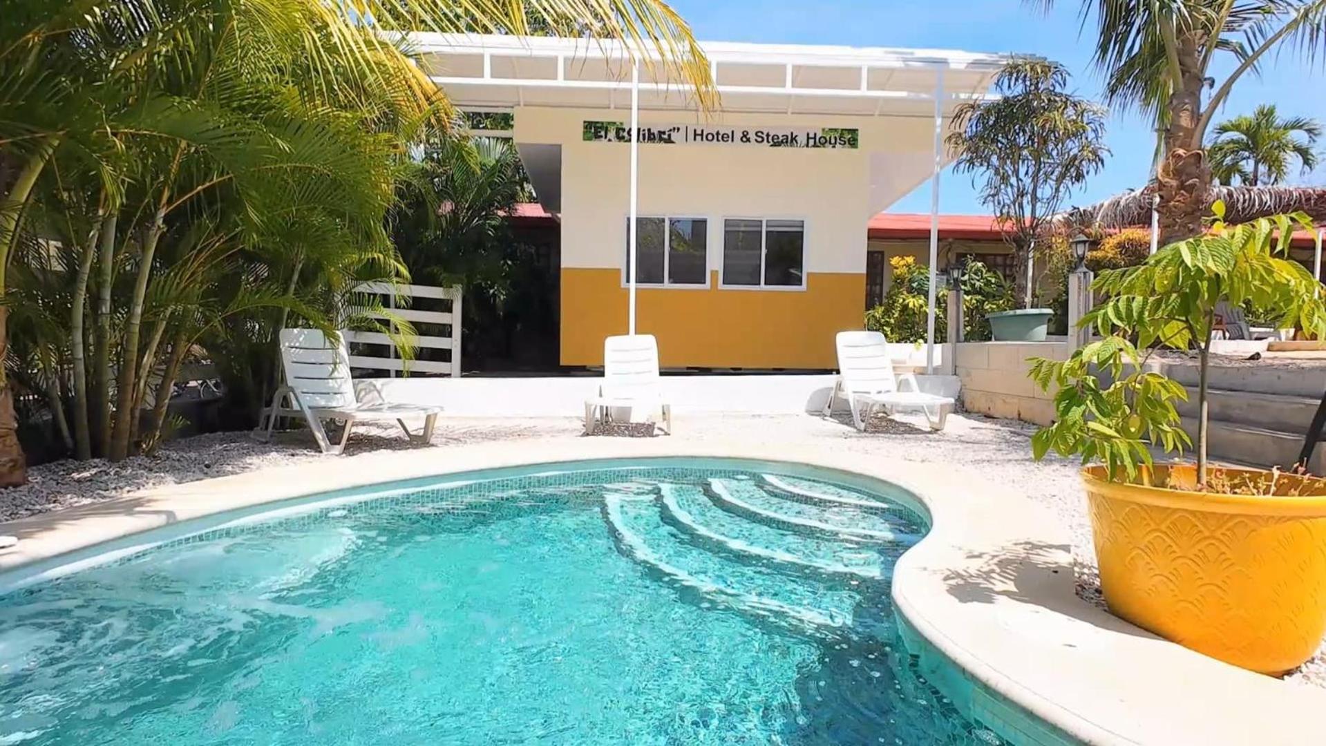Cabinas El Colibri Hotel 3*