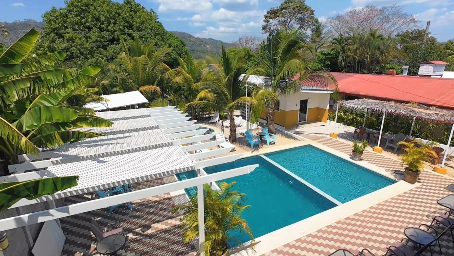 Cabinas El Colibri Hotel 3*