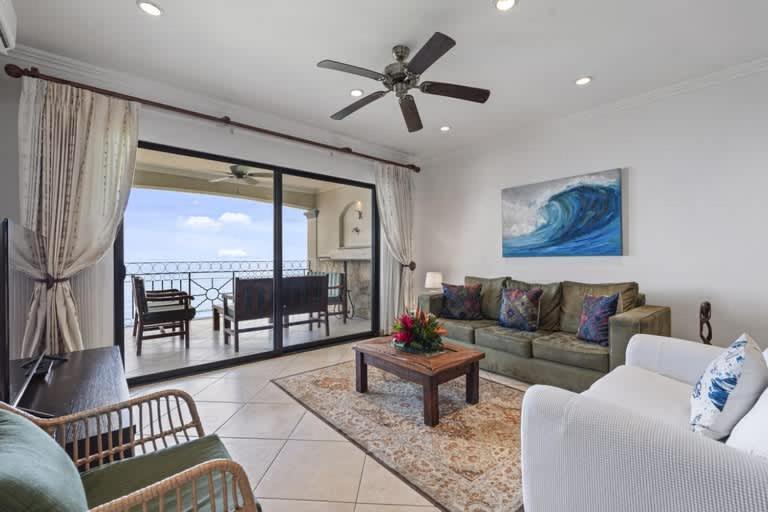 Holiday home Stunning With Panoramic Beach, Ocean, And Mountain Views In