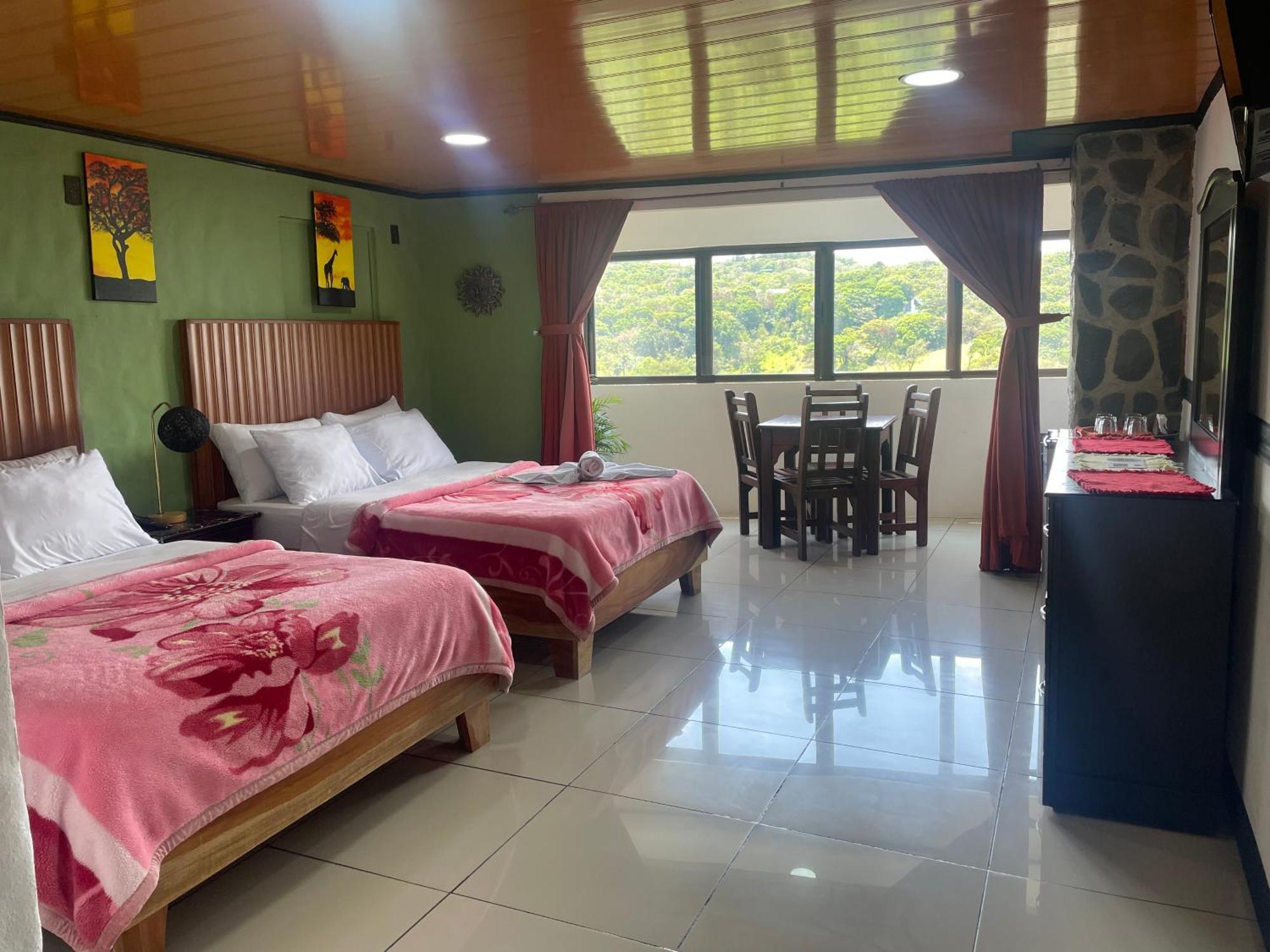 Cabinas Vista Al Golffo Hostel *