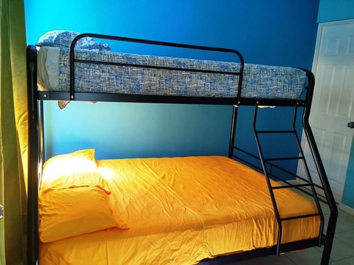 Surf For 6 Guests, Swimming Pool, Near The Apartment *