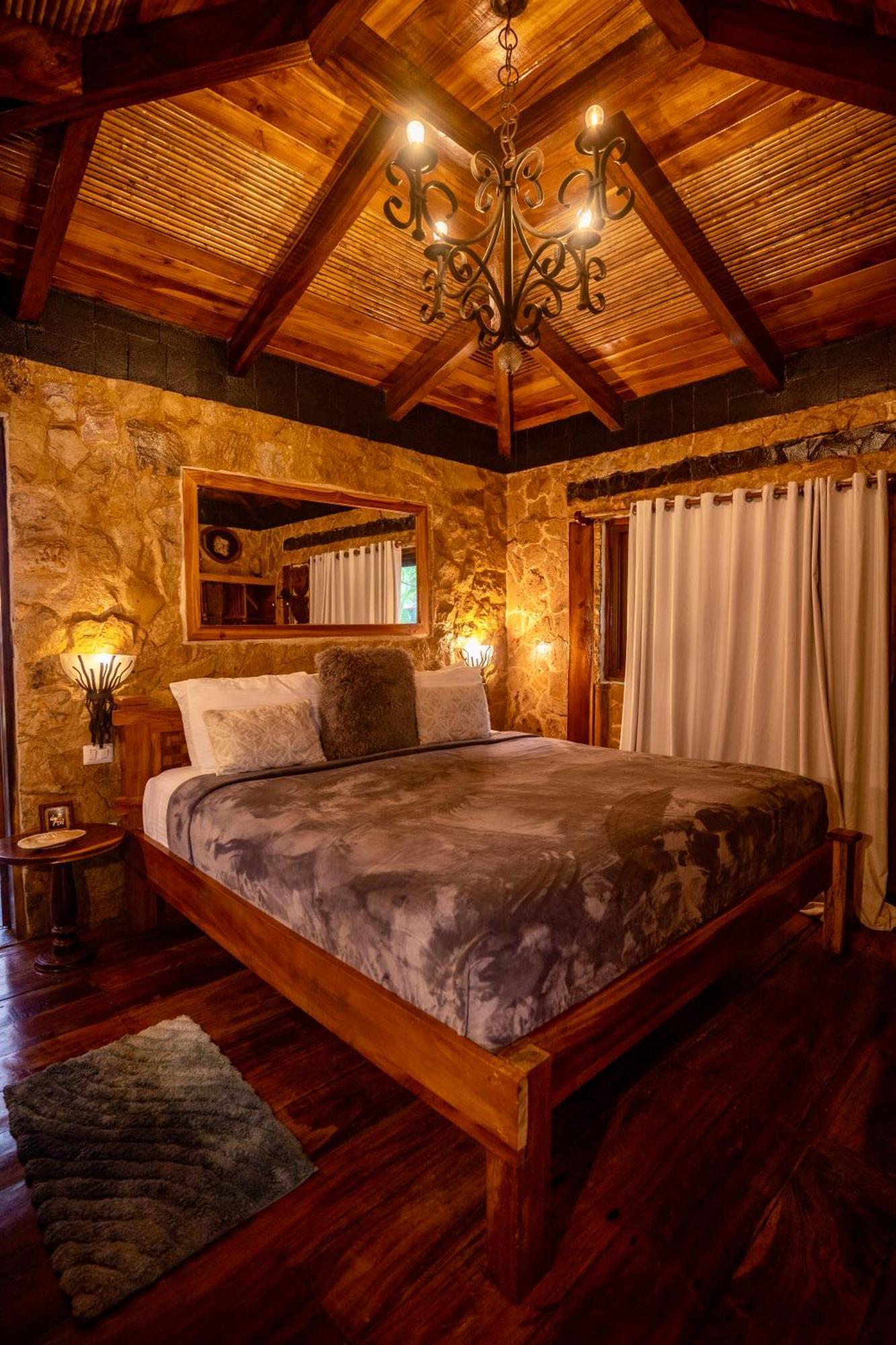Ocho Artisan Hotel Tamarindo