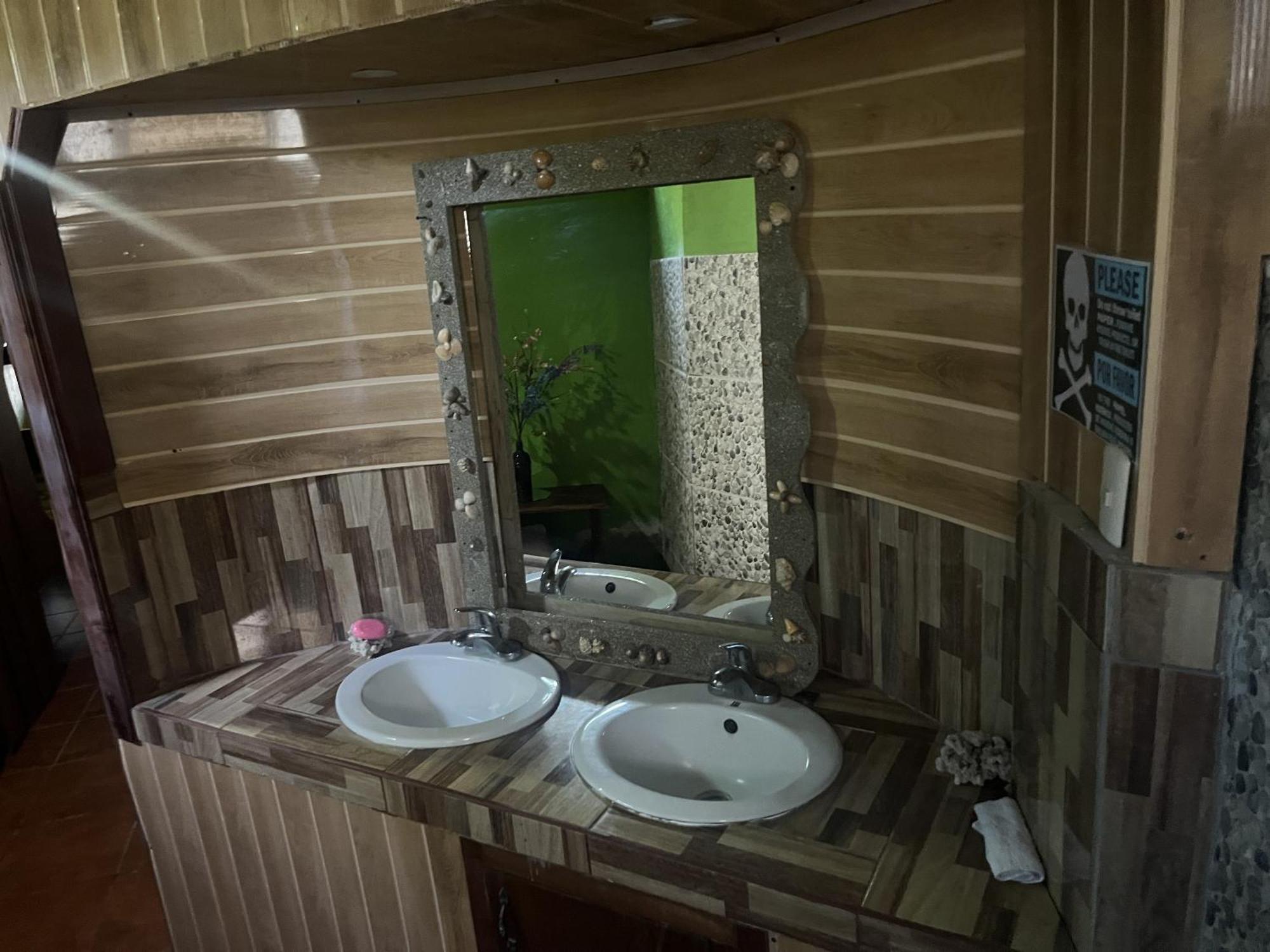 Hotel La Perla Negra Eco Pirate *