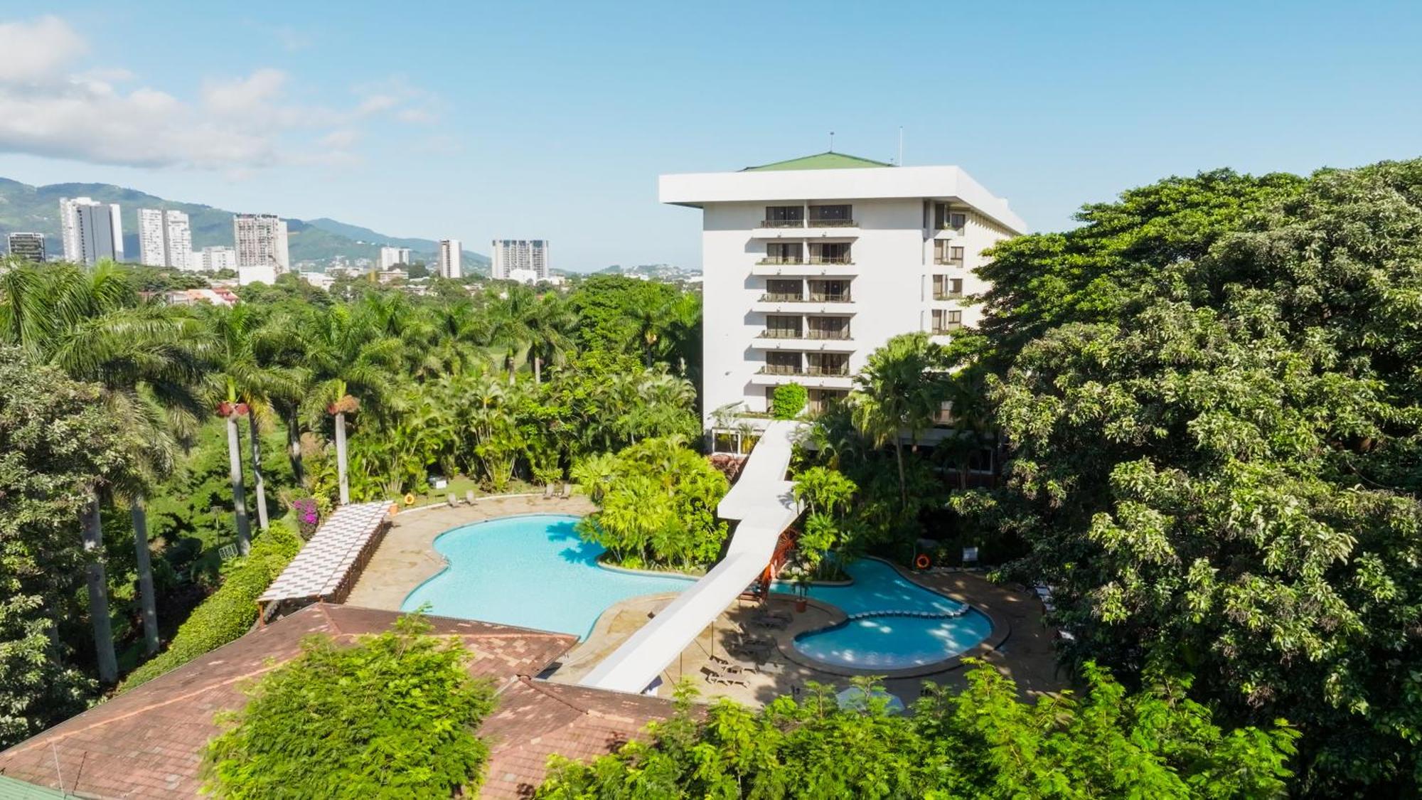 Barcelo Hotel 5*
