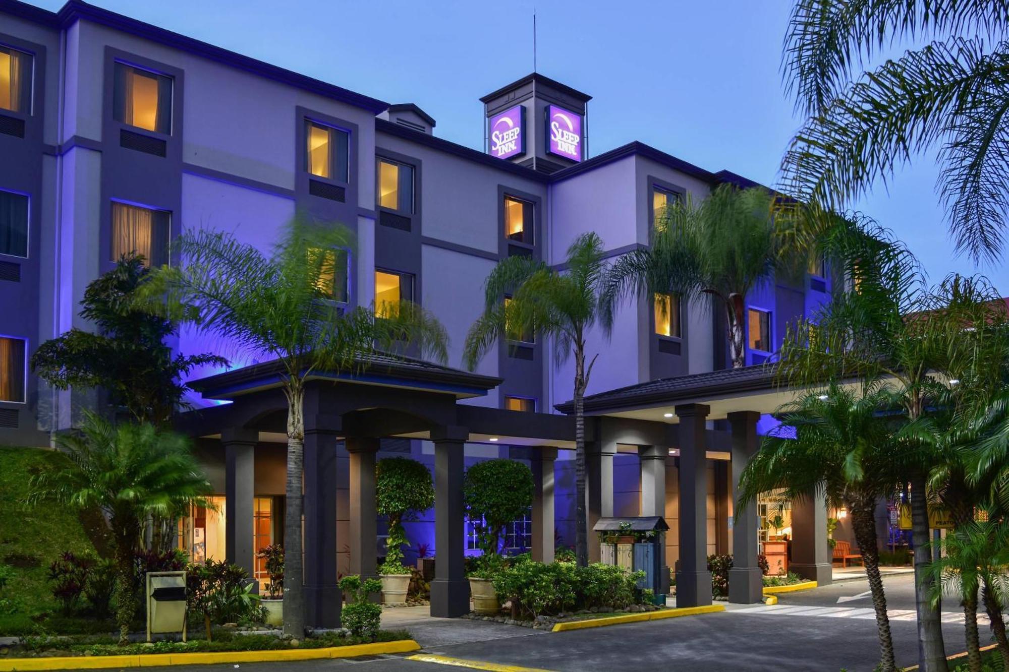 Sleep Paseo Damas Inn