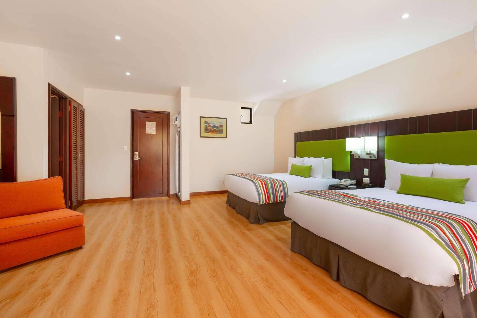 Country & By Radisson, Aeropuerto, Costa Rica Hotel
