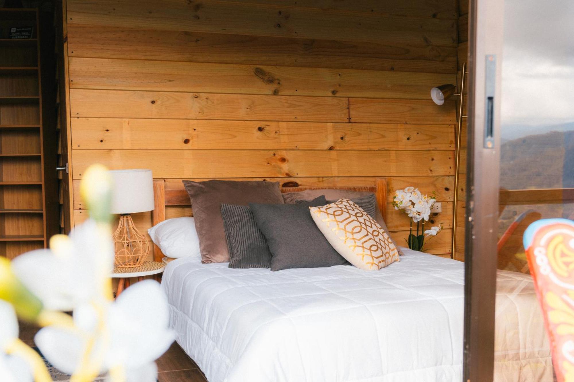 Glamping Renacer Vistas Turrialba, Paris Turrialba