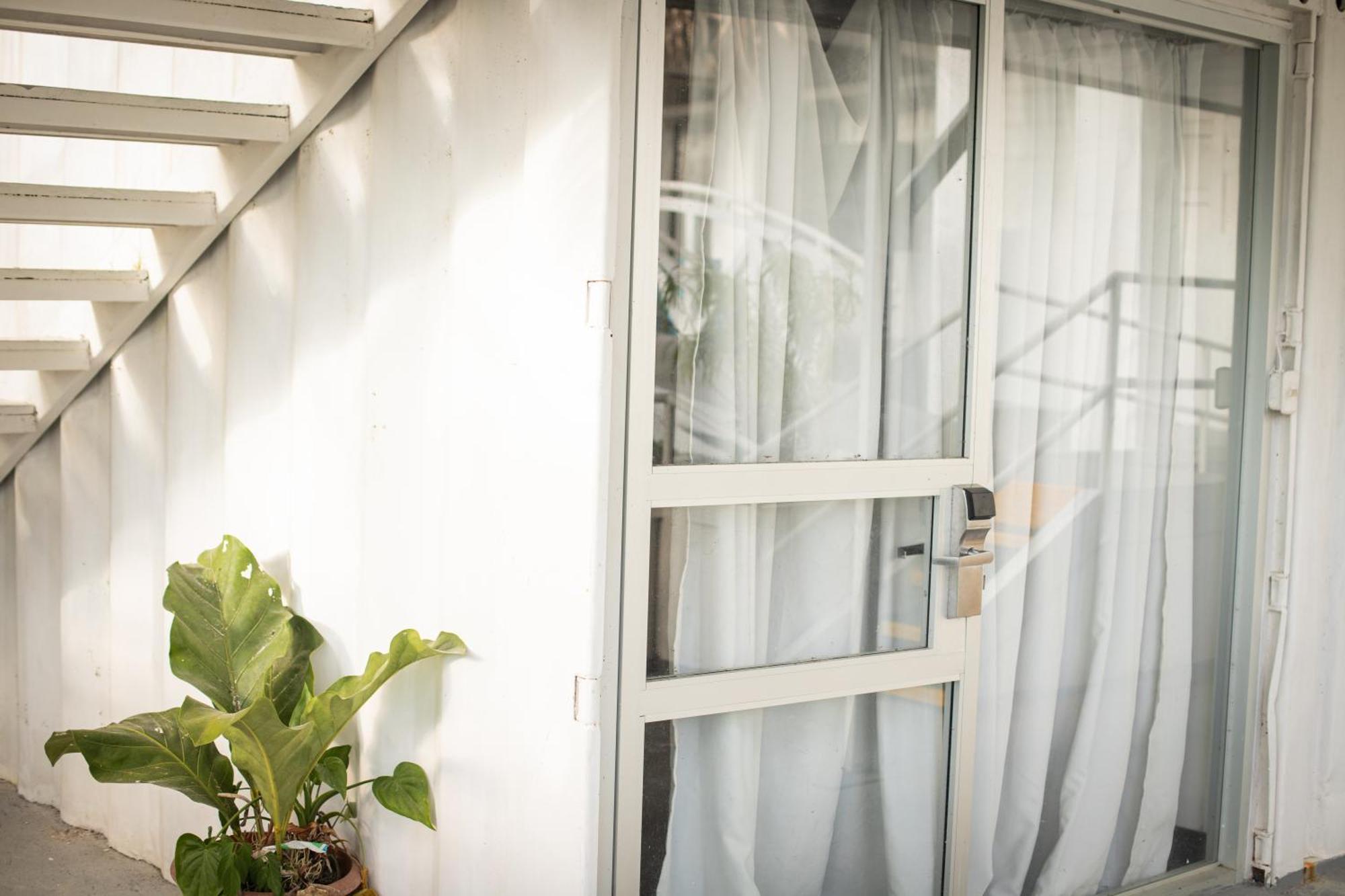 Hotel El Faro Containers 3*