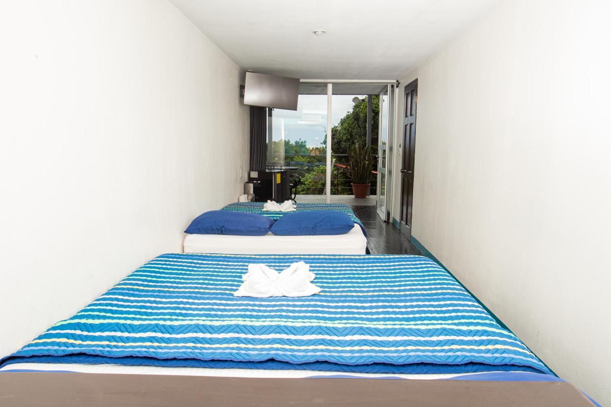 El Faro Containers Hotel