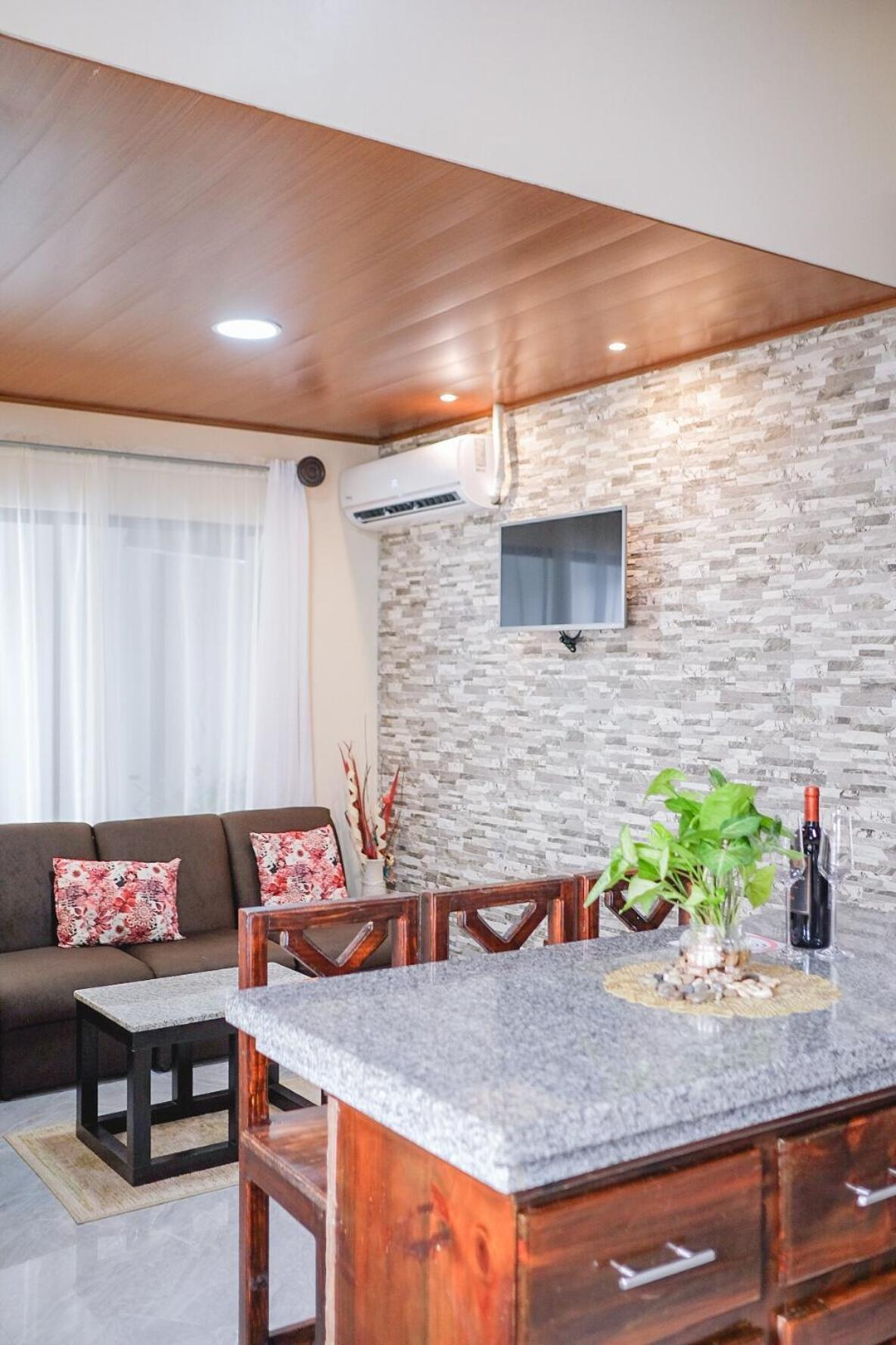 Arenal Tico House Holiday home *