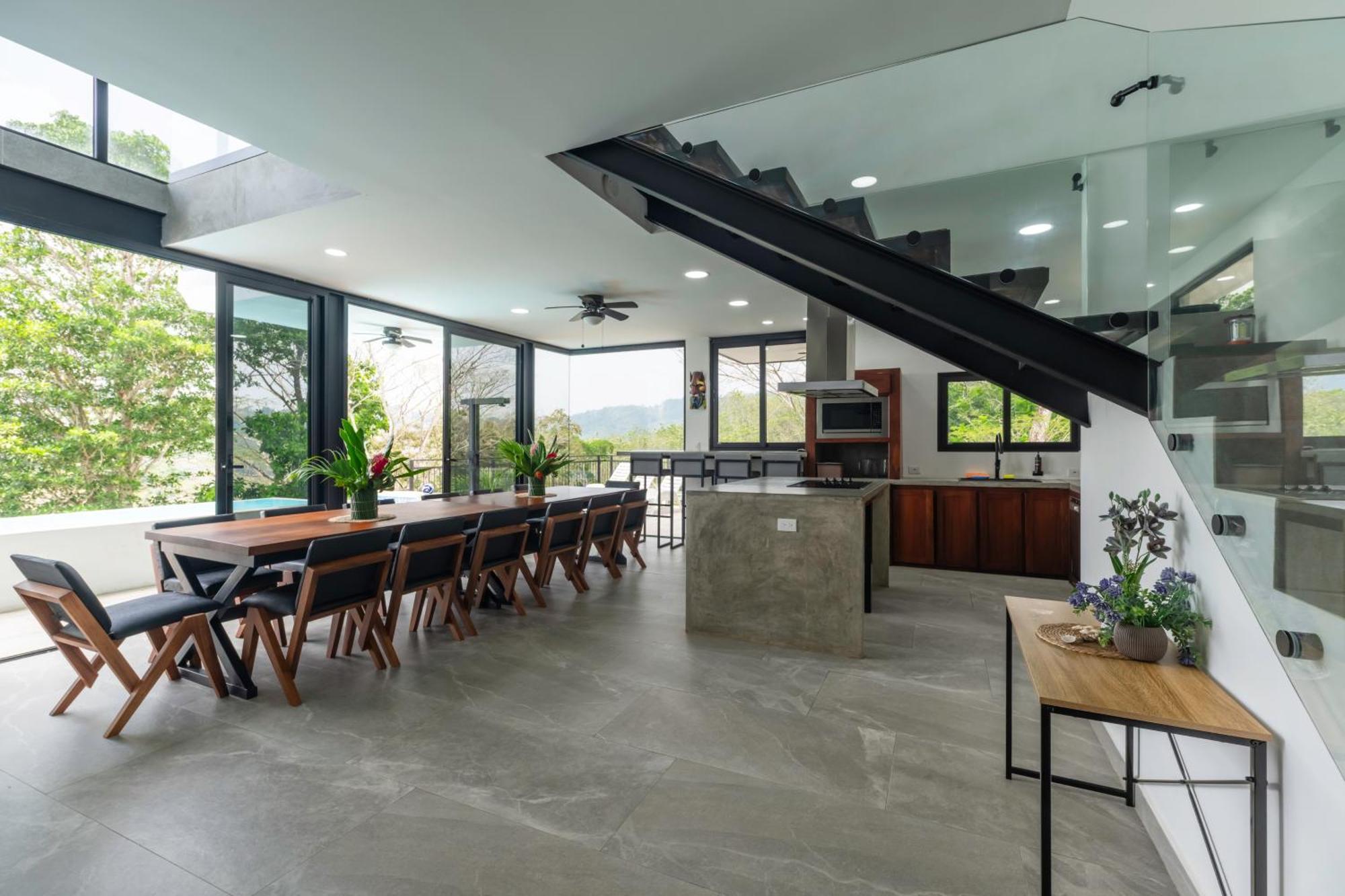 Vida Palace Jaco