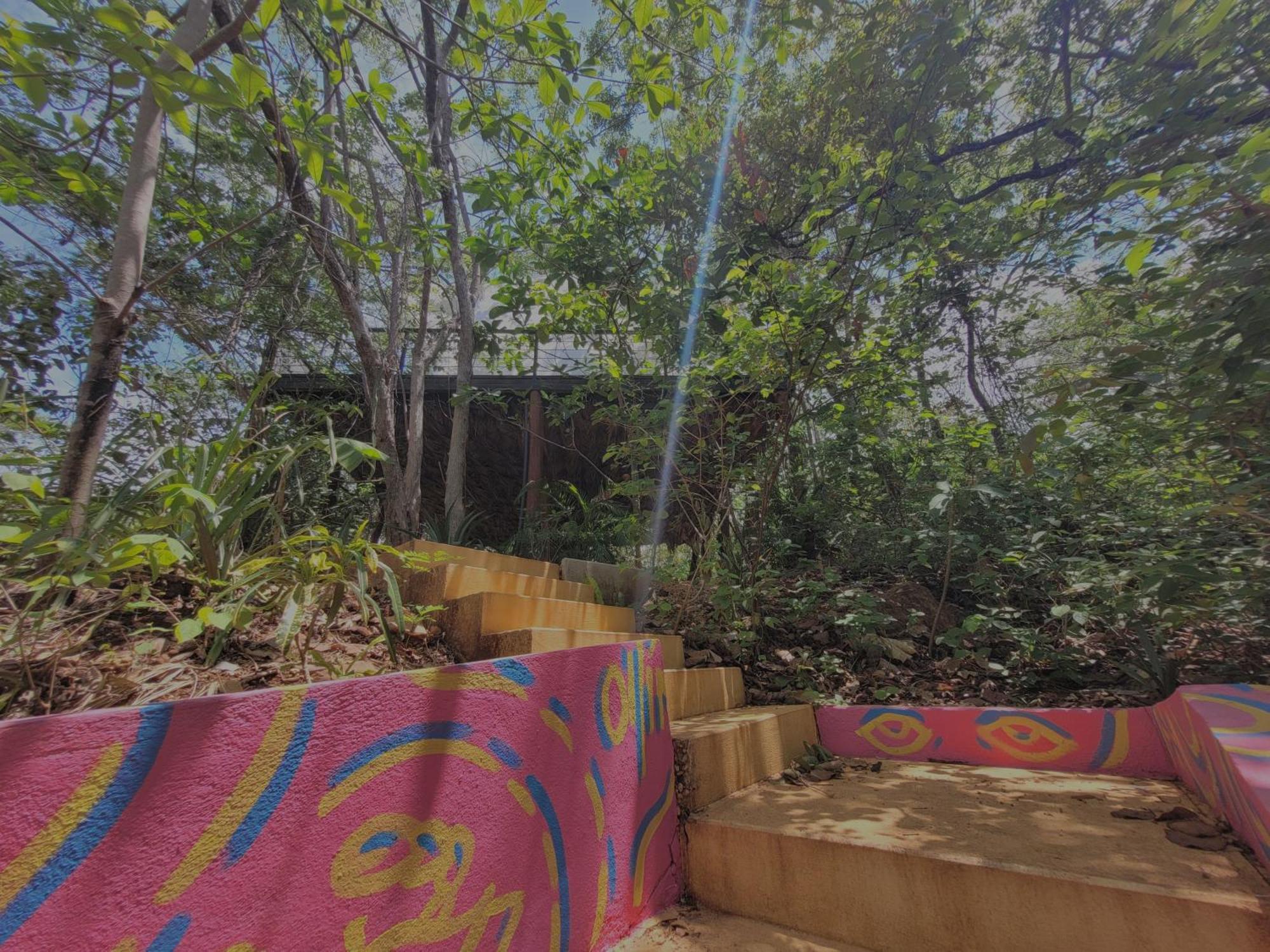Cocolhu Treehouse & Ocean View