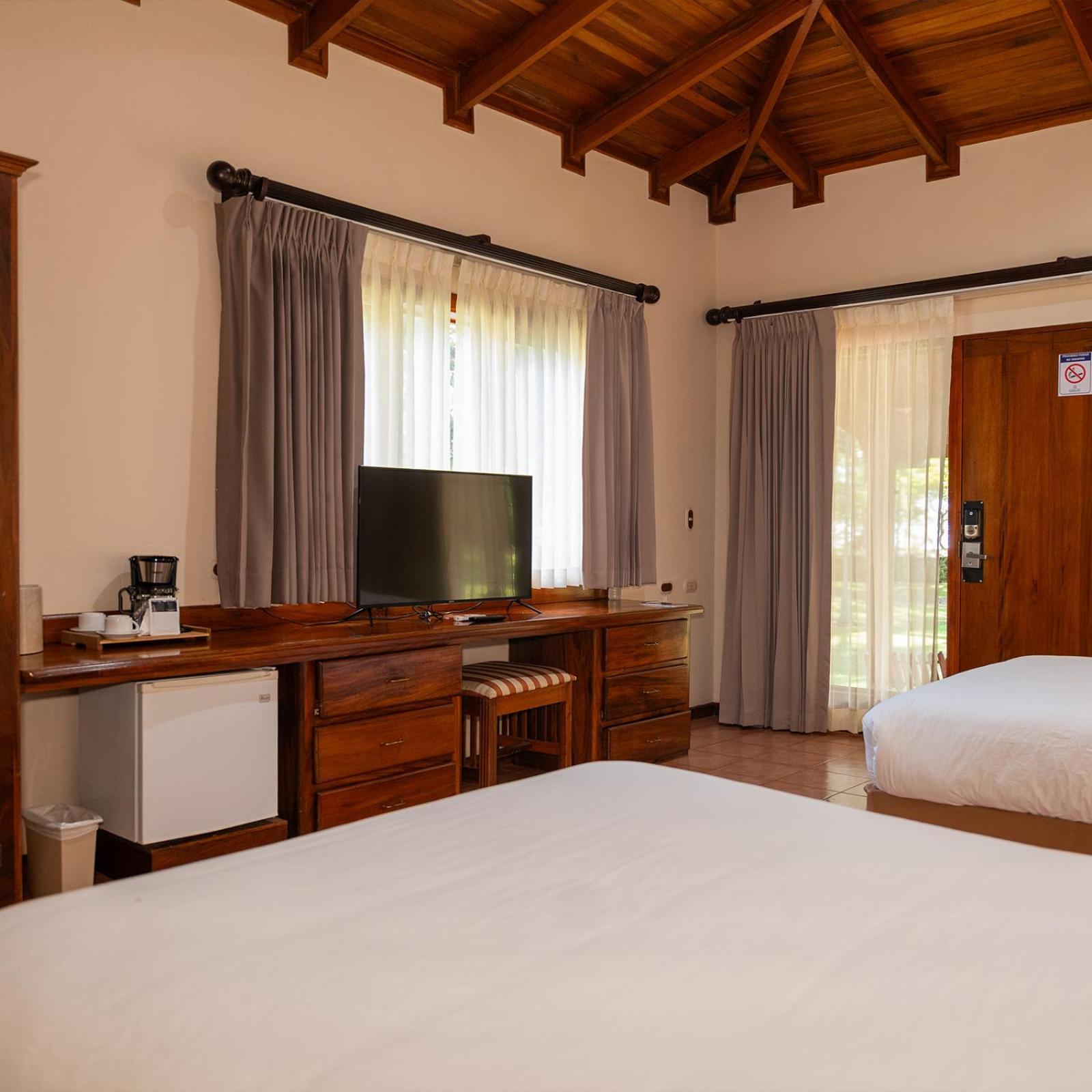 Cc Front Papagayo Hotel 4*