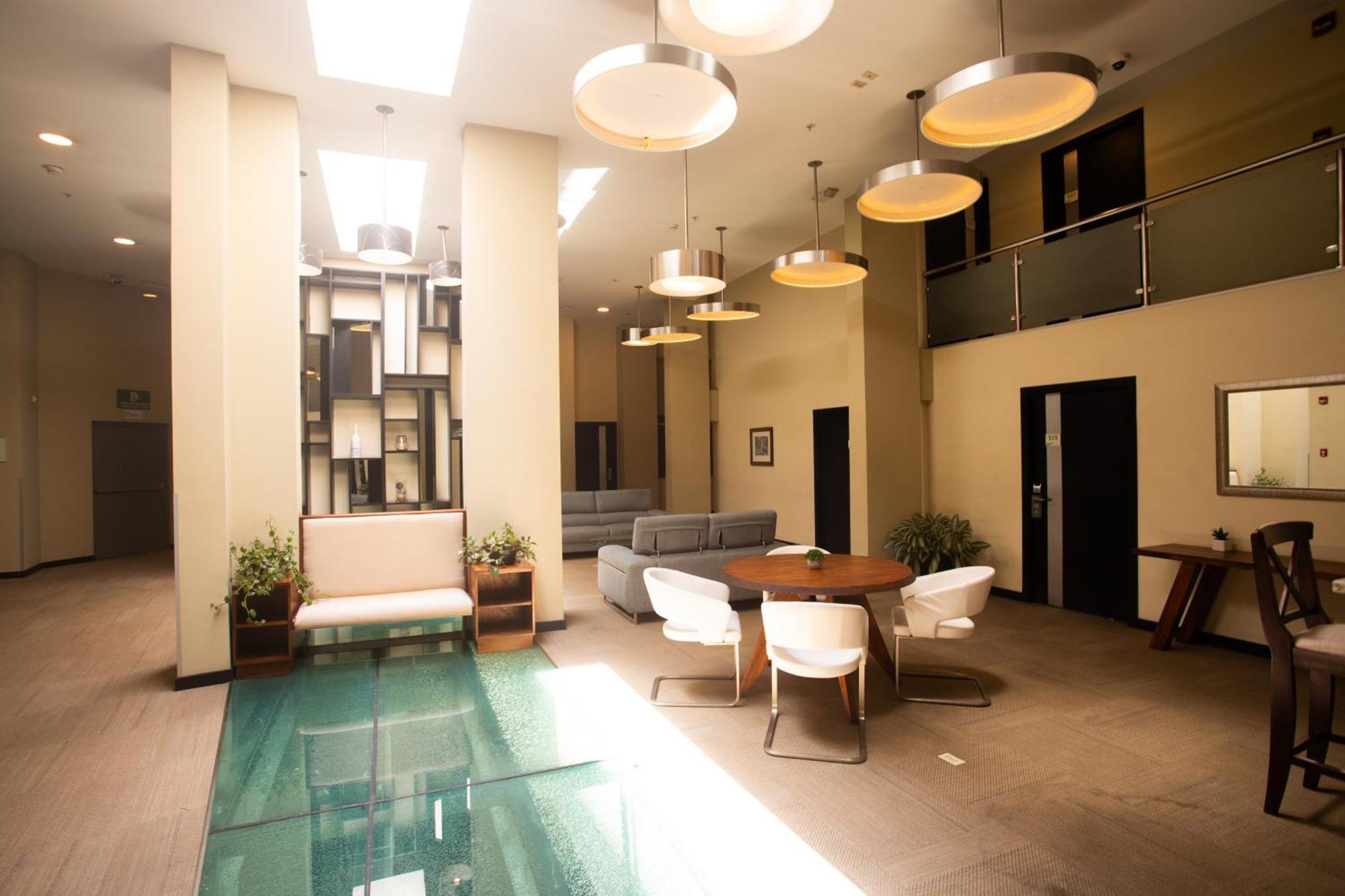Hotel Urban &