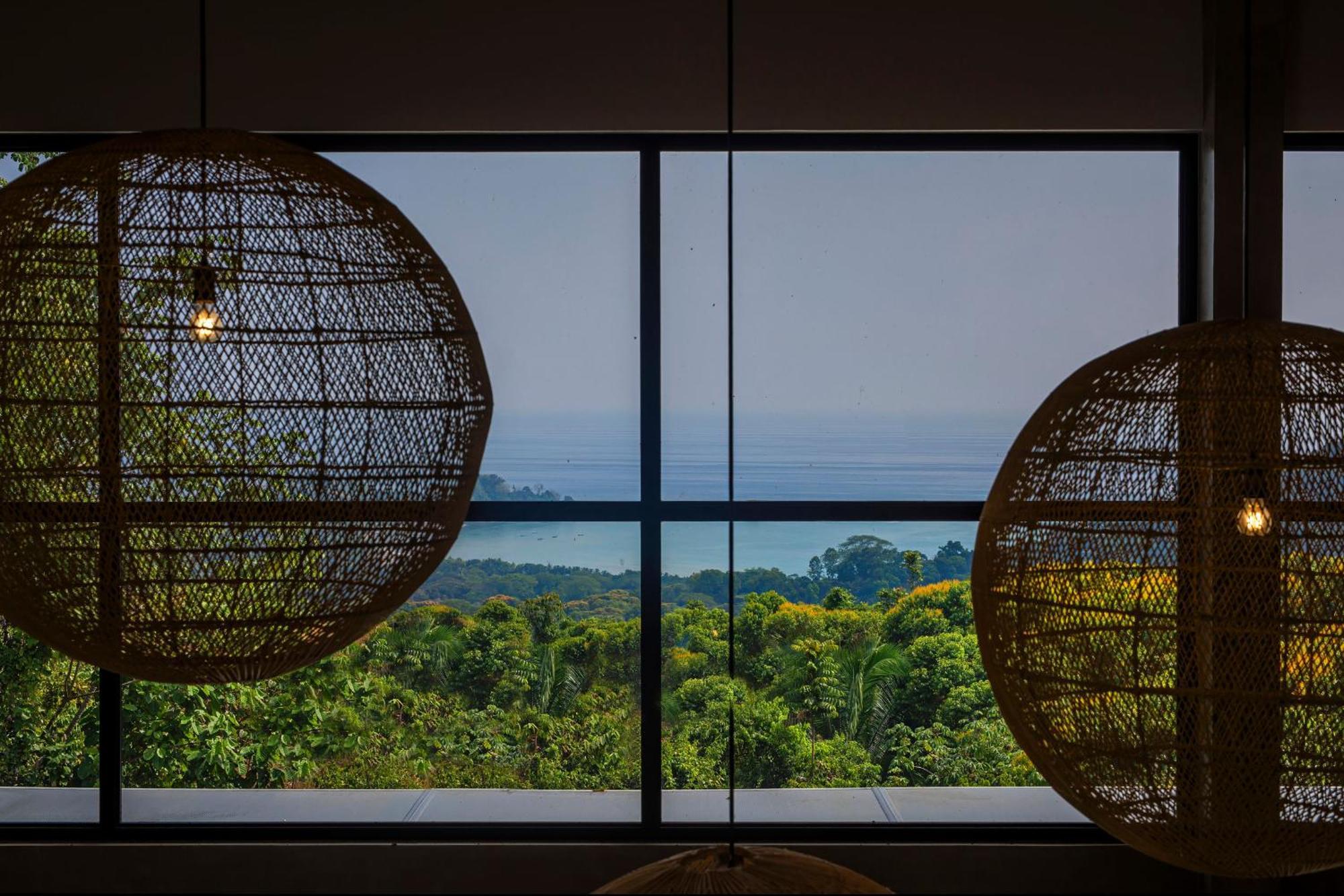 Kanik - Luxury With Heavenly Views