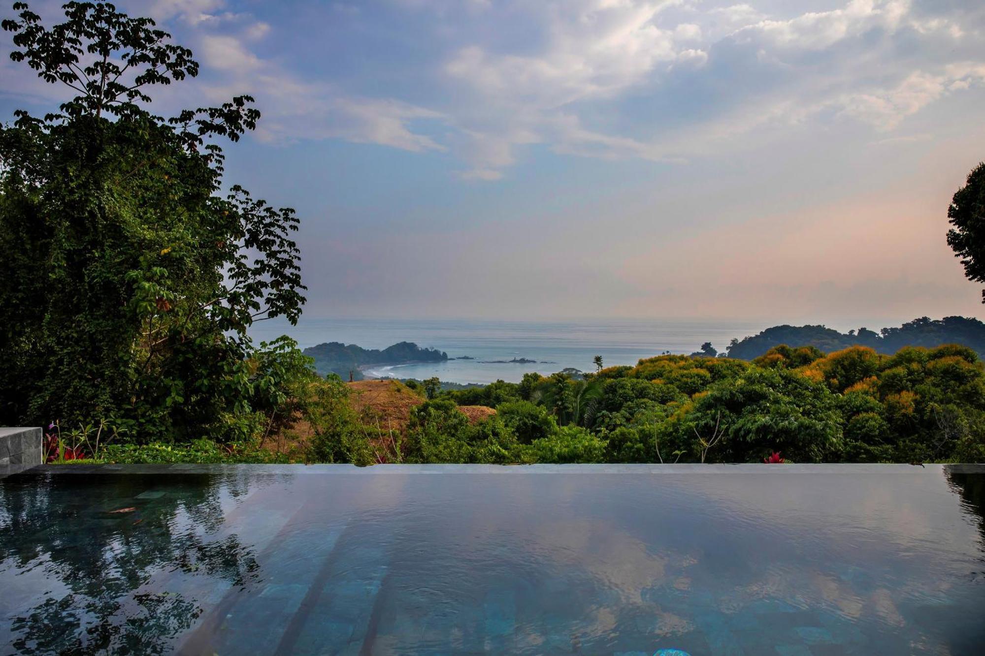 Kanik - Luxury With Heavenly Views *