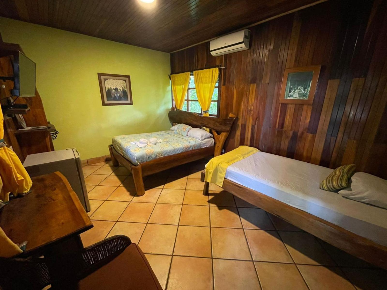 Hotel La Isla 2*