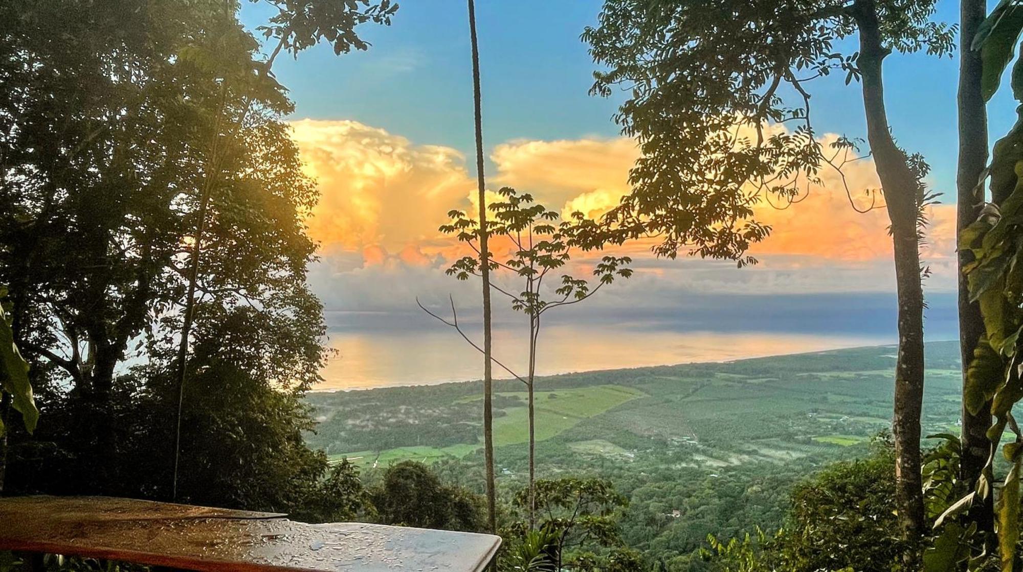 Nubes Natural Energy Resort *