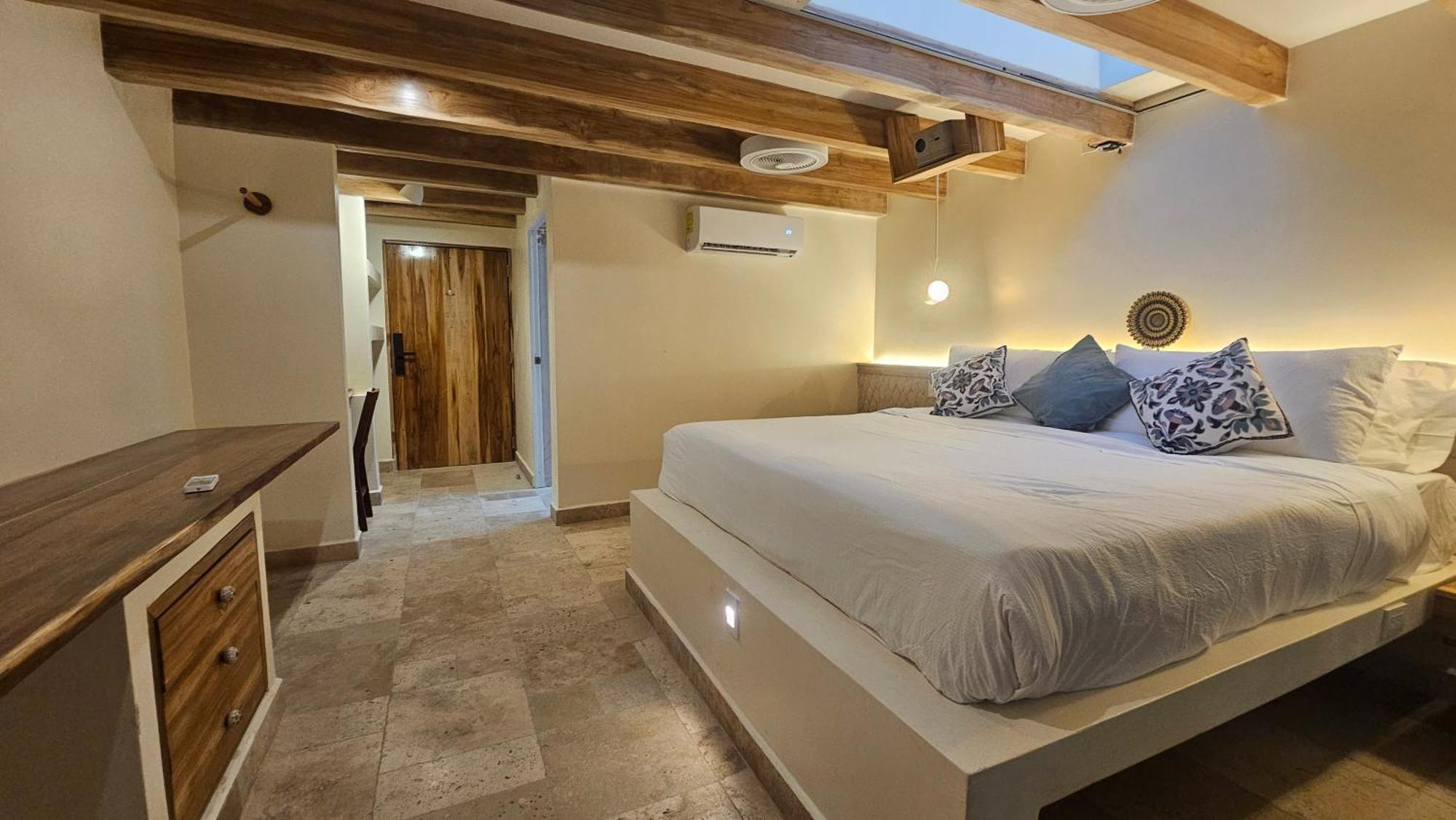 Dreamcatcher By The Beach Hotel 4*