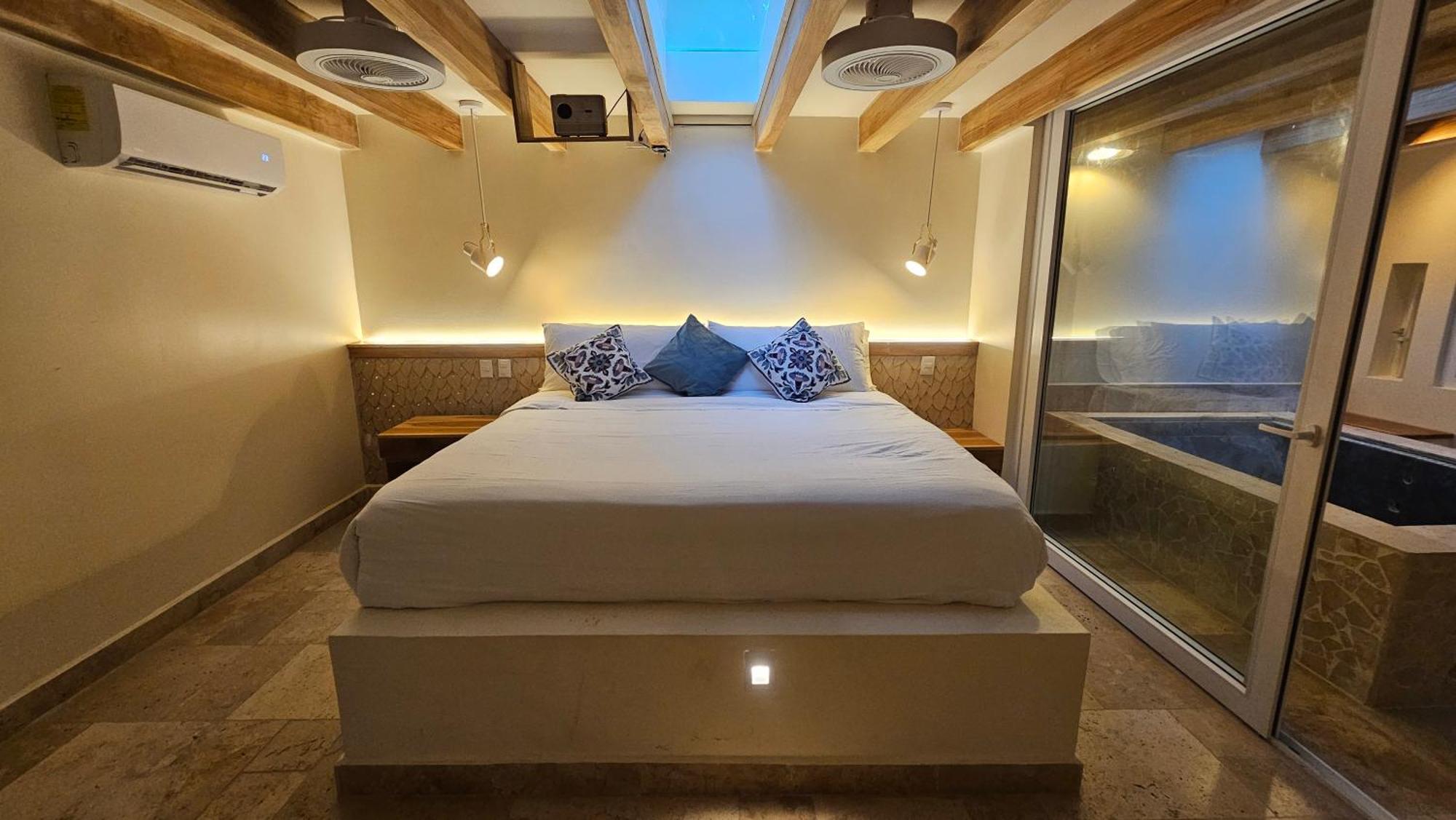 Dreamcatcher By The Beach Hotel 4*
