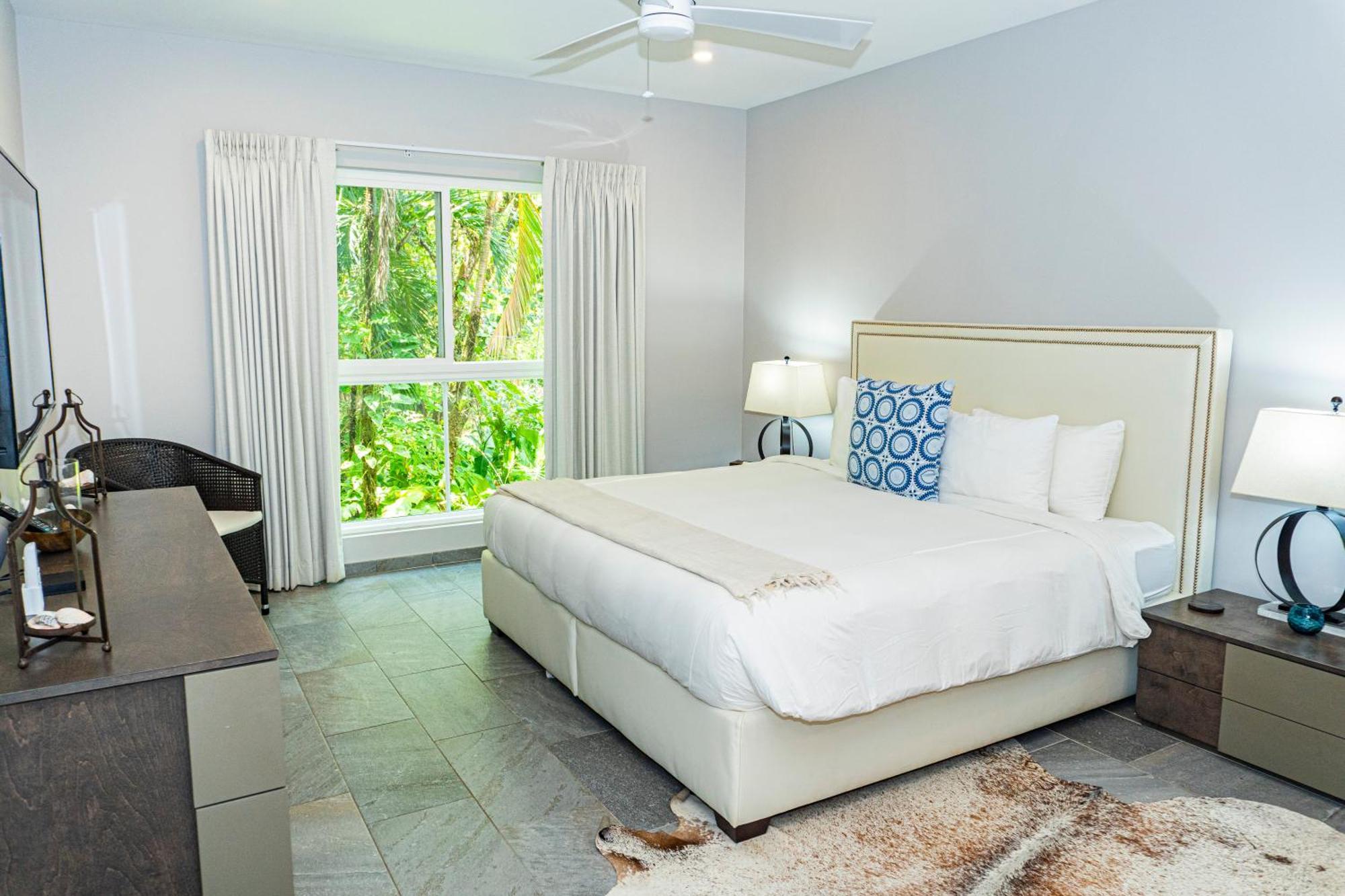 Elan At Ballena Hotel