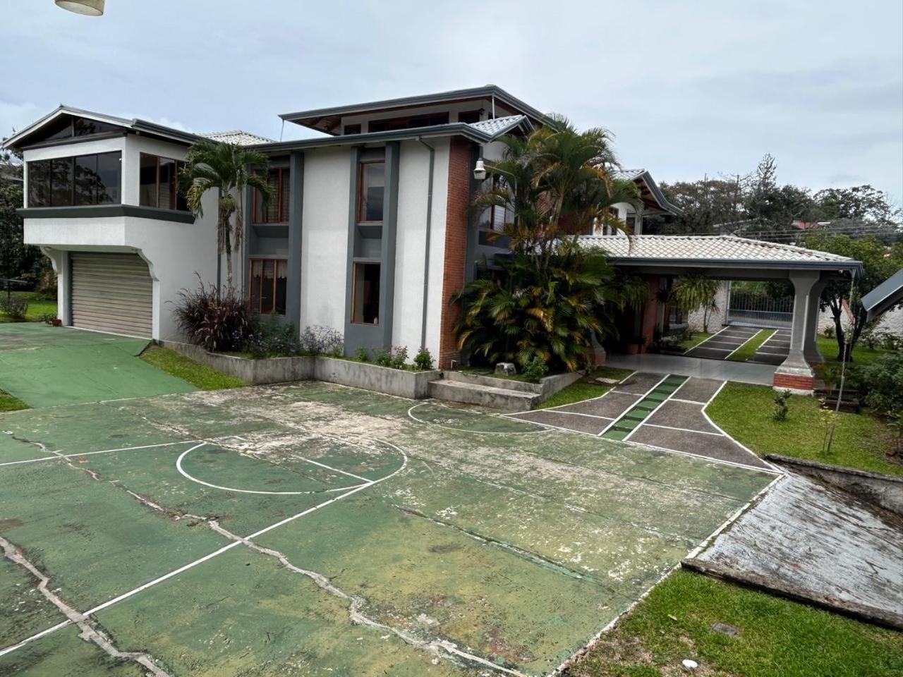 Bed & Breakfast Casa Familiar La Tortuga 3*