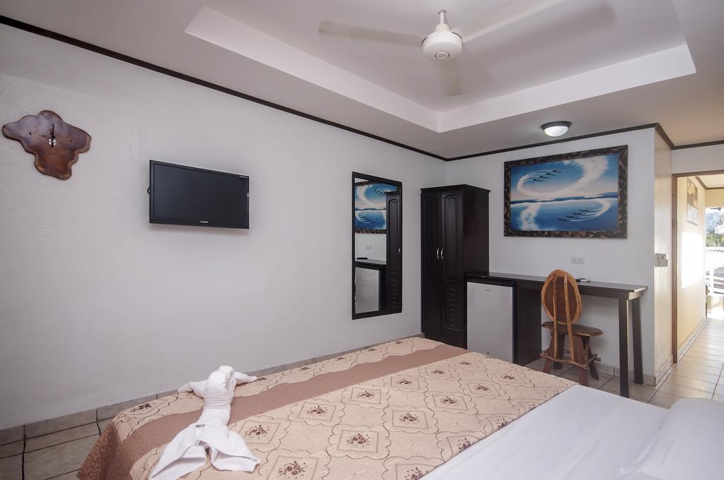 Hotel Cadillac Rock
