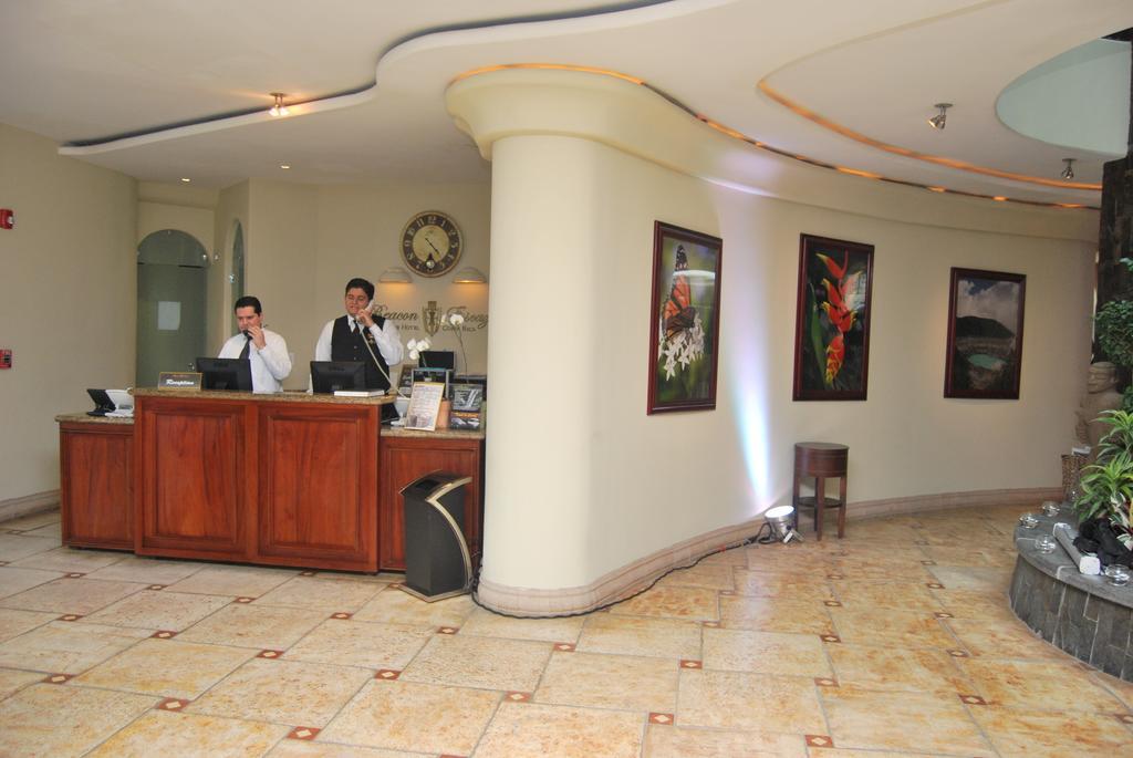 Beacon 4*