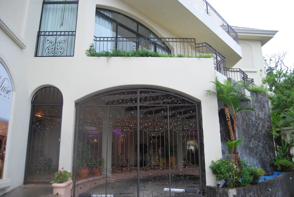 Beacon Hotel 4*