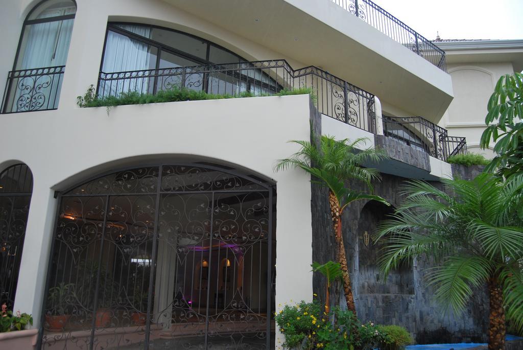 Beacon Hotel 4*