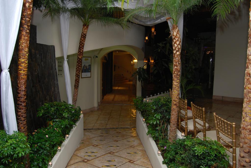 Beacon Hotel 4*
