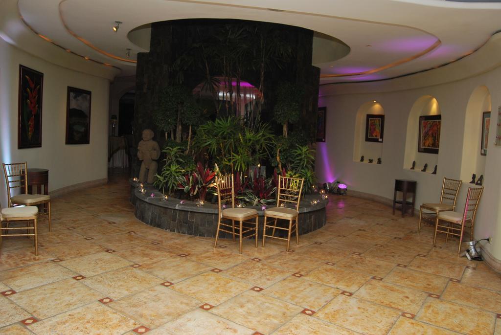 Beacon Hotel 4*